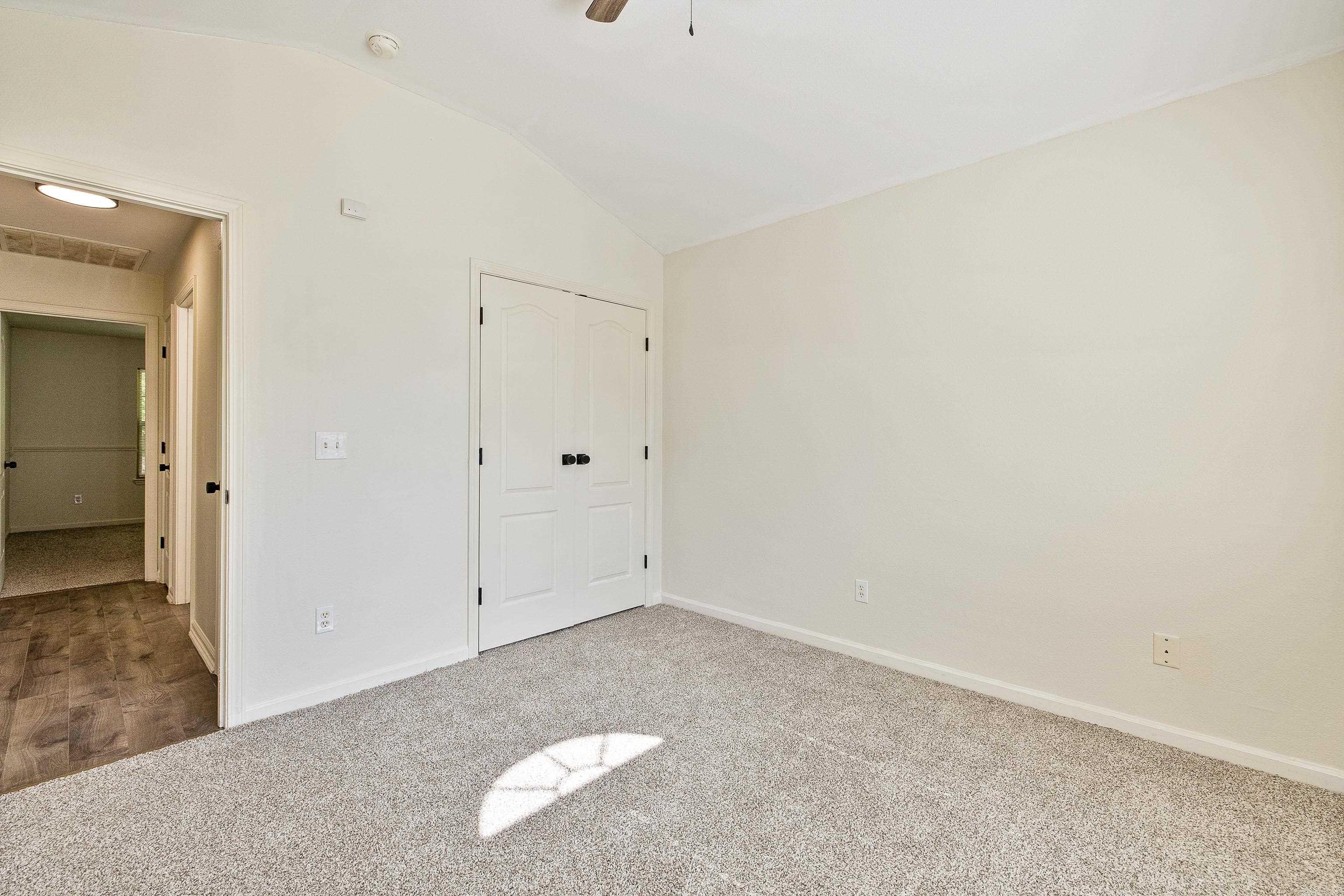325 Madison Place Circle Property Photo 29