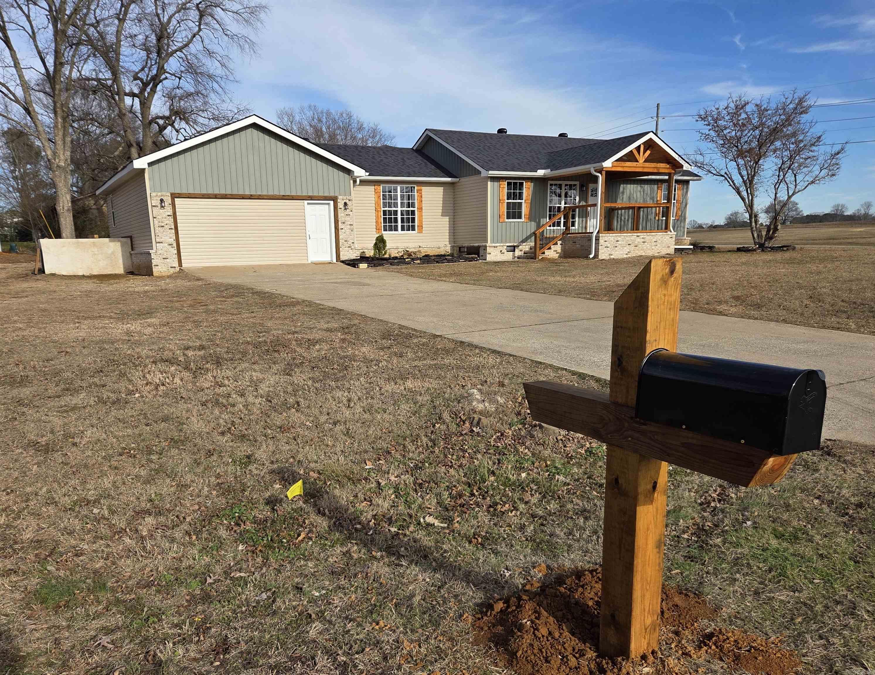 149 Meadowbrook Property Photo 3