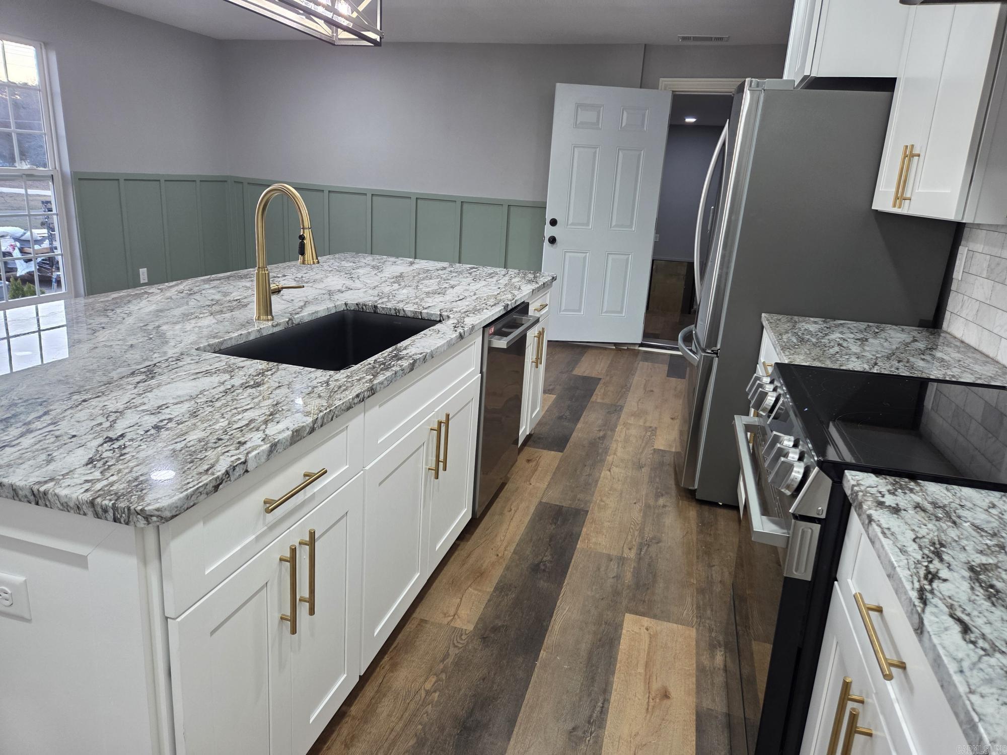 149 Meadowbrook Property Photo 11