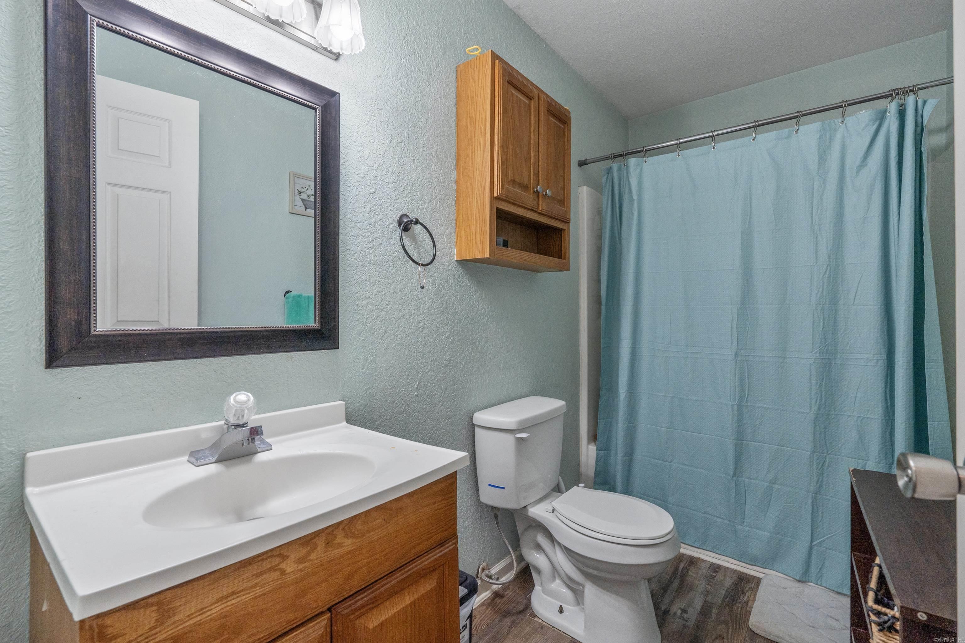 218 Illinois Street Property Photo 17