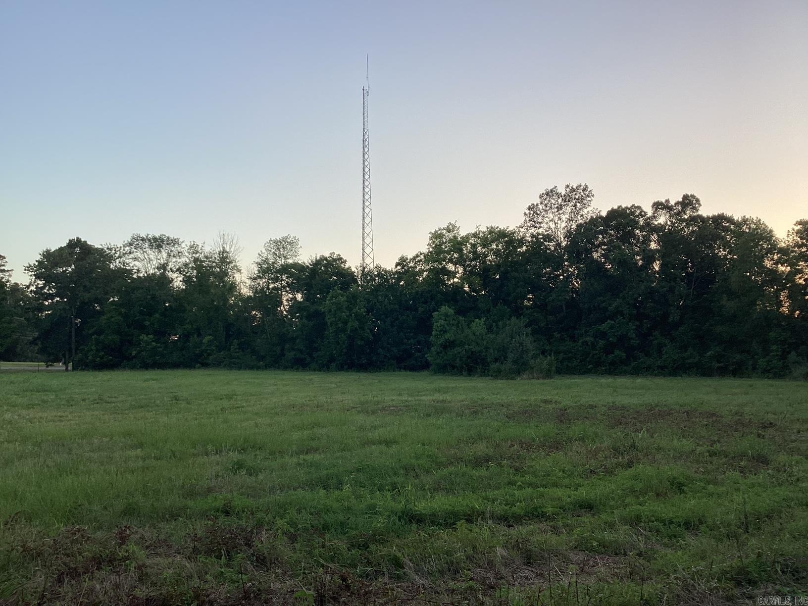 1041 Hwy 24 Property Photo 2