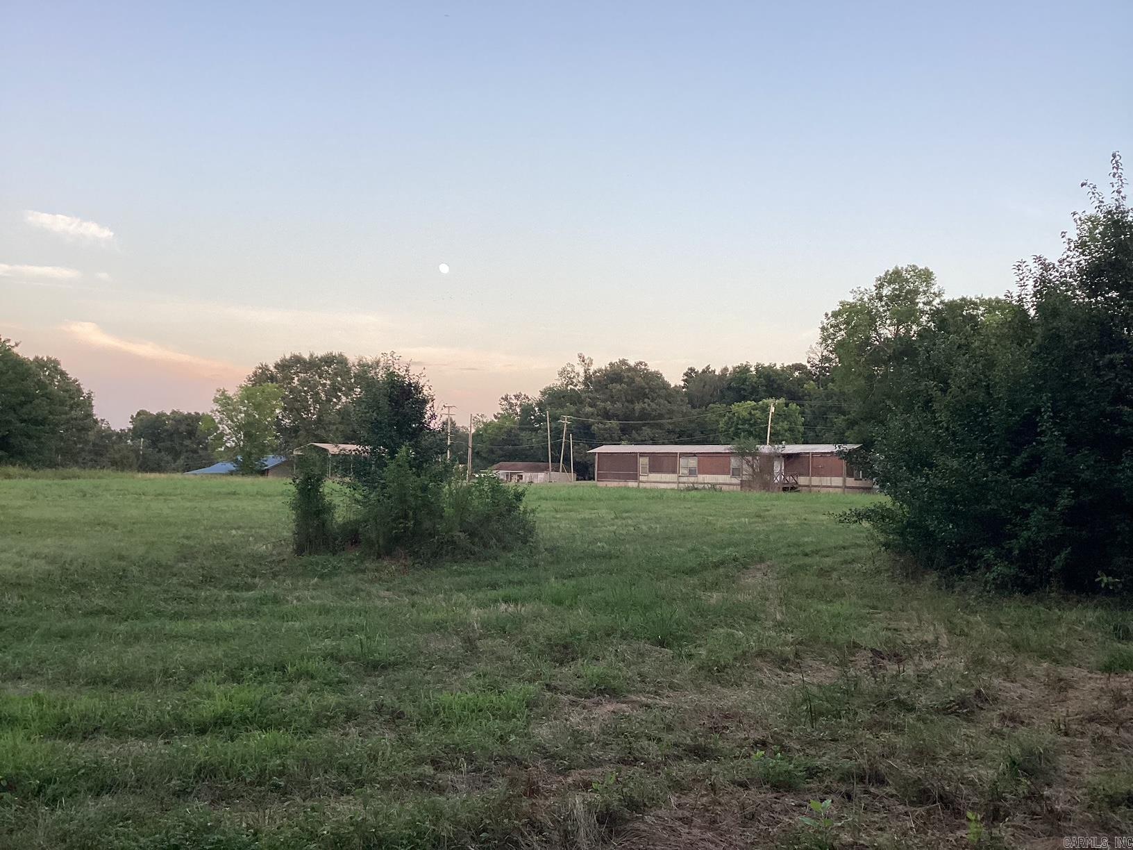 1041 Hwy 24 Property Photo 4