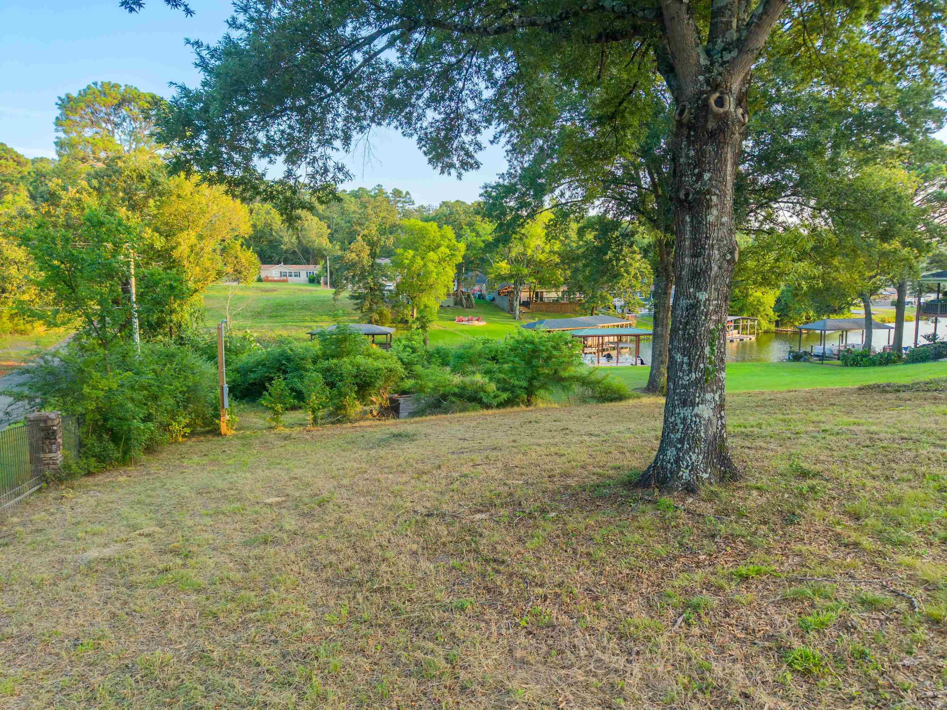 Xx Four Oaks Lane Property Photo 10