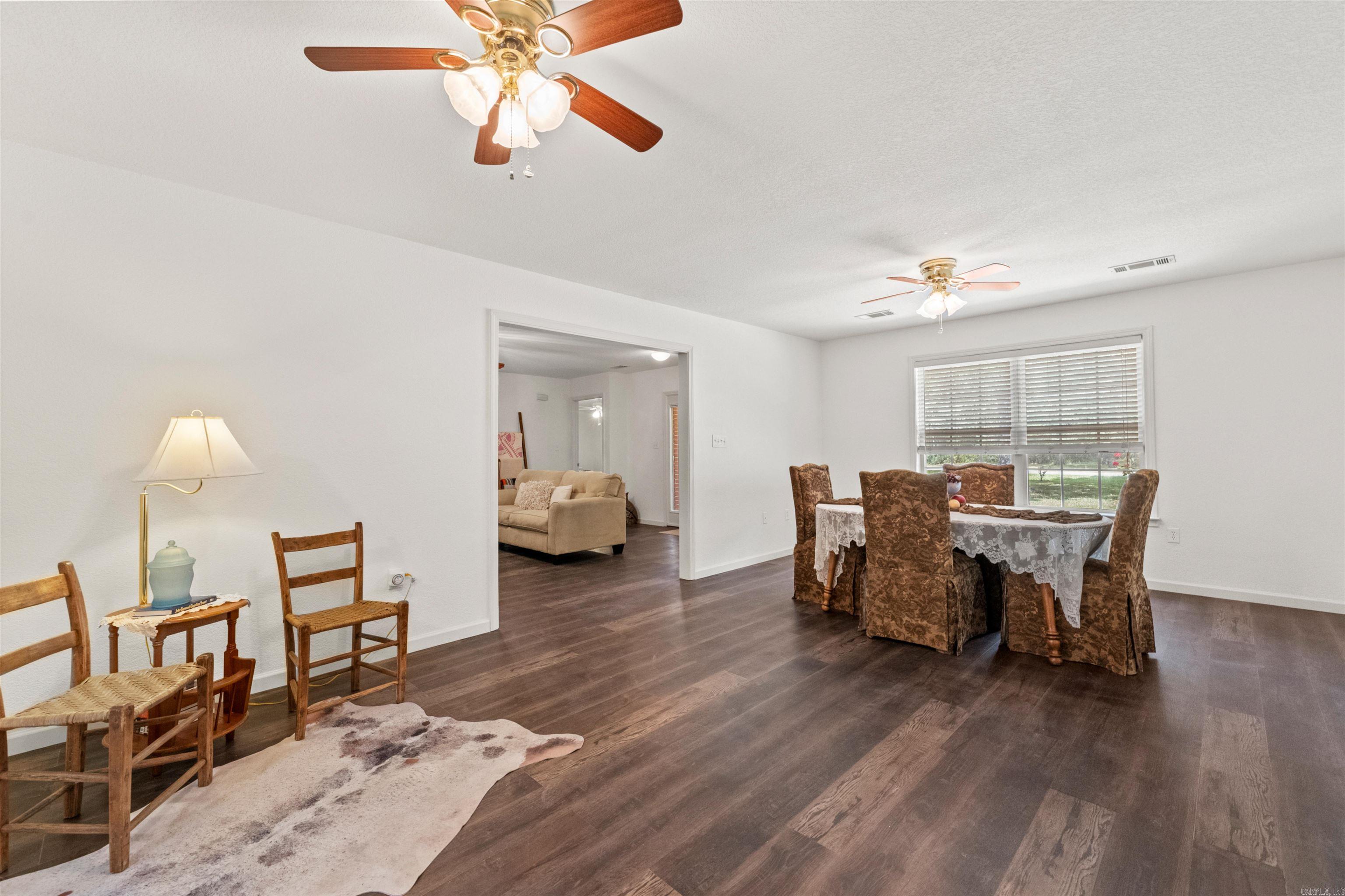 8416 Yellow Oak Property Photo 11