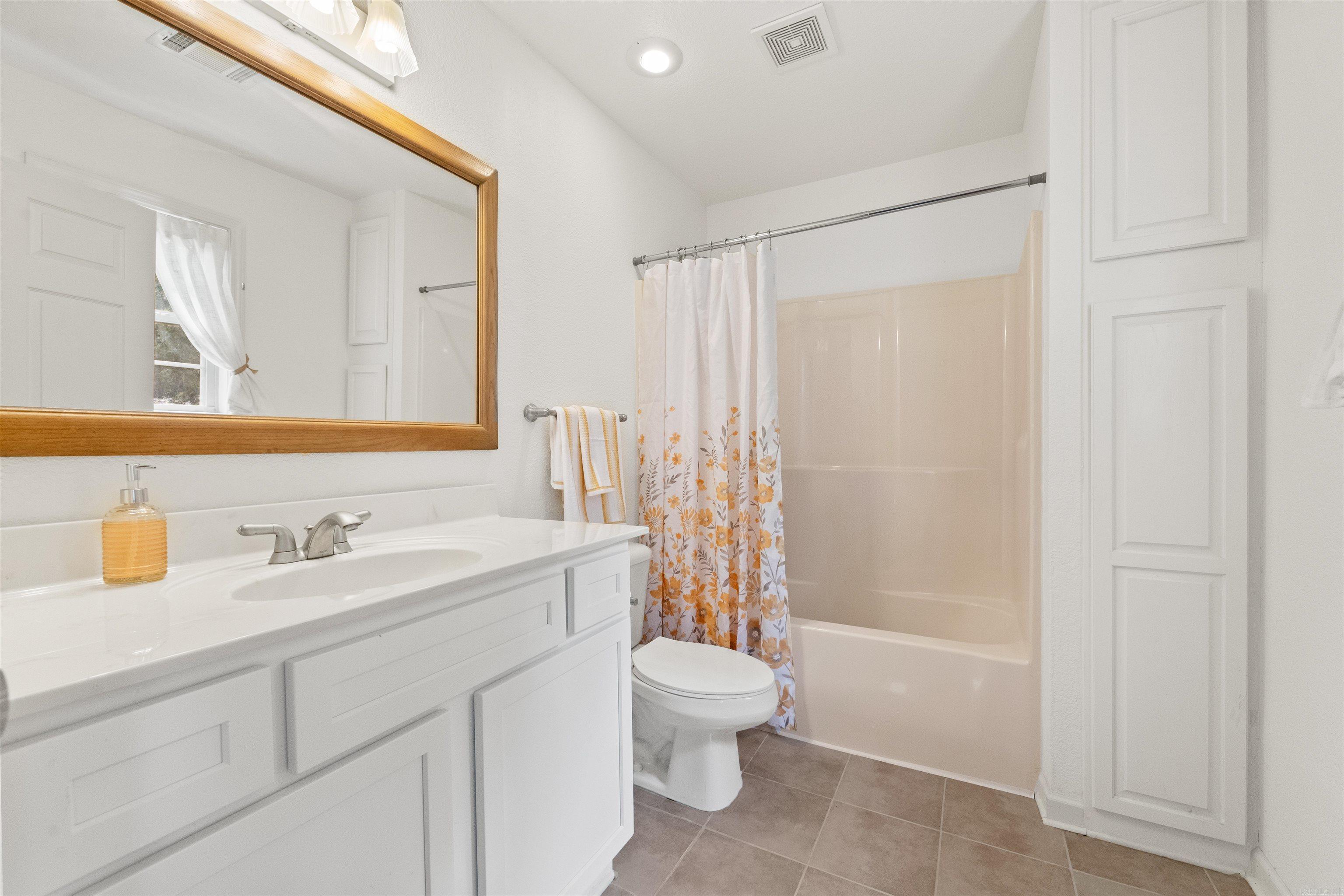 8416 Yellow Oak Property Photo 27