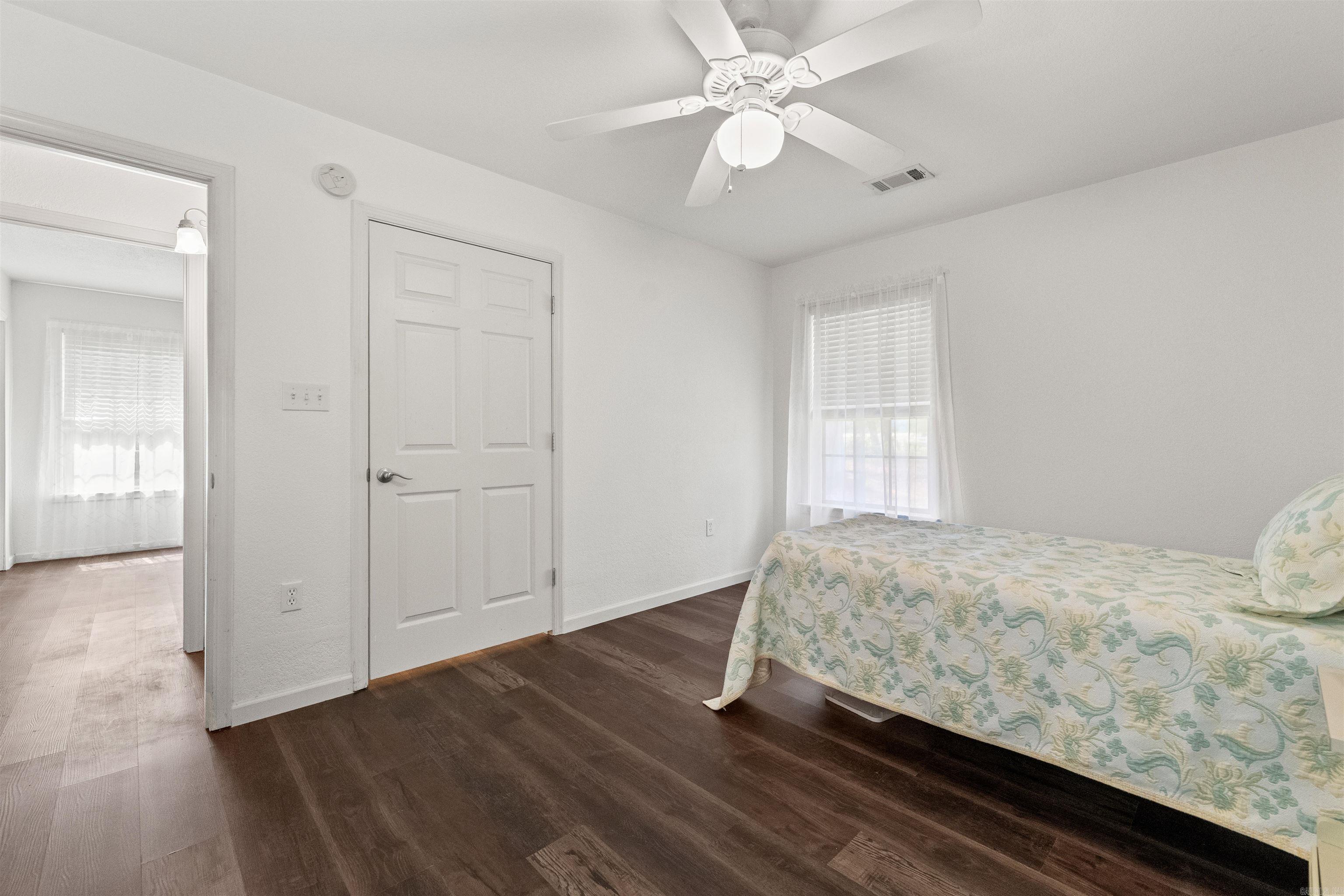 8416 Yellow Oak Property Photo 30