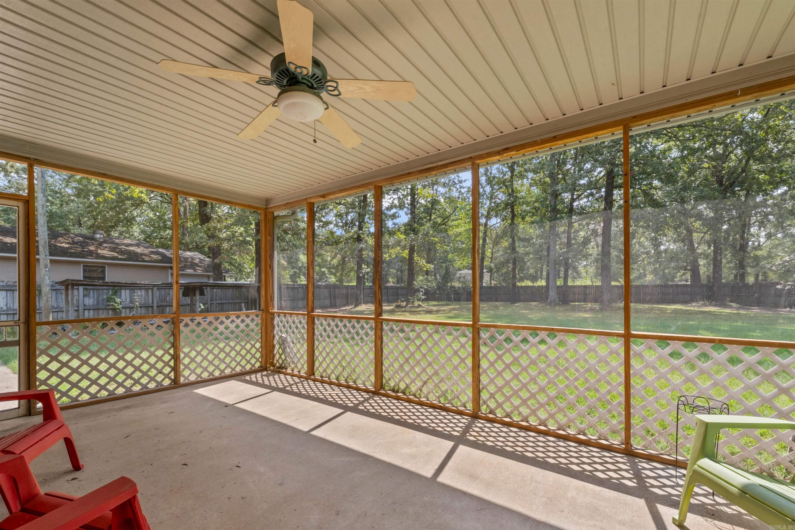 8416 Yellow Oak Property Photo 31