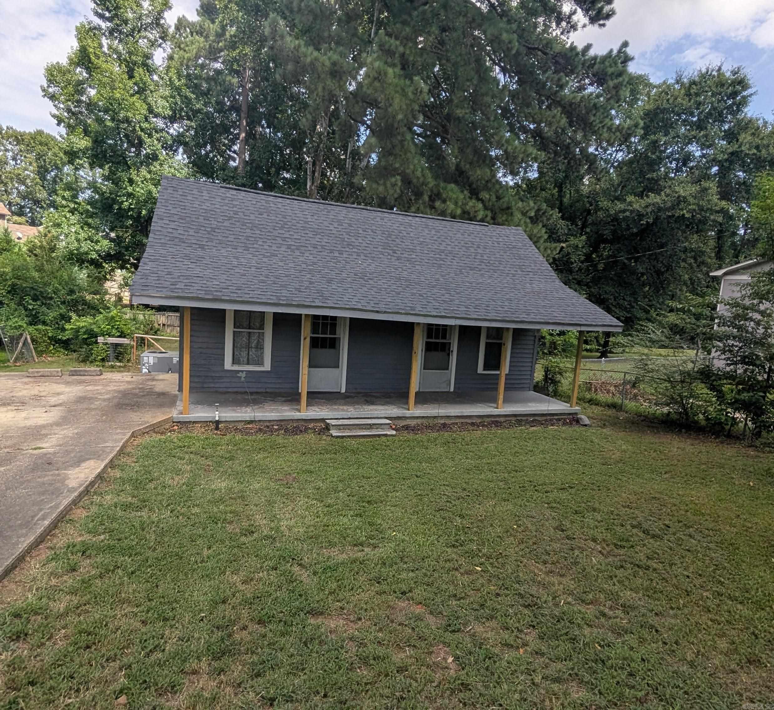 2115 Wright Avenue Property Photo 1