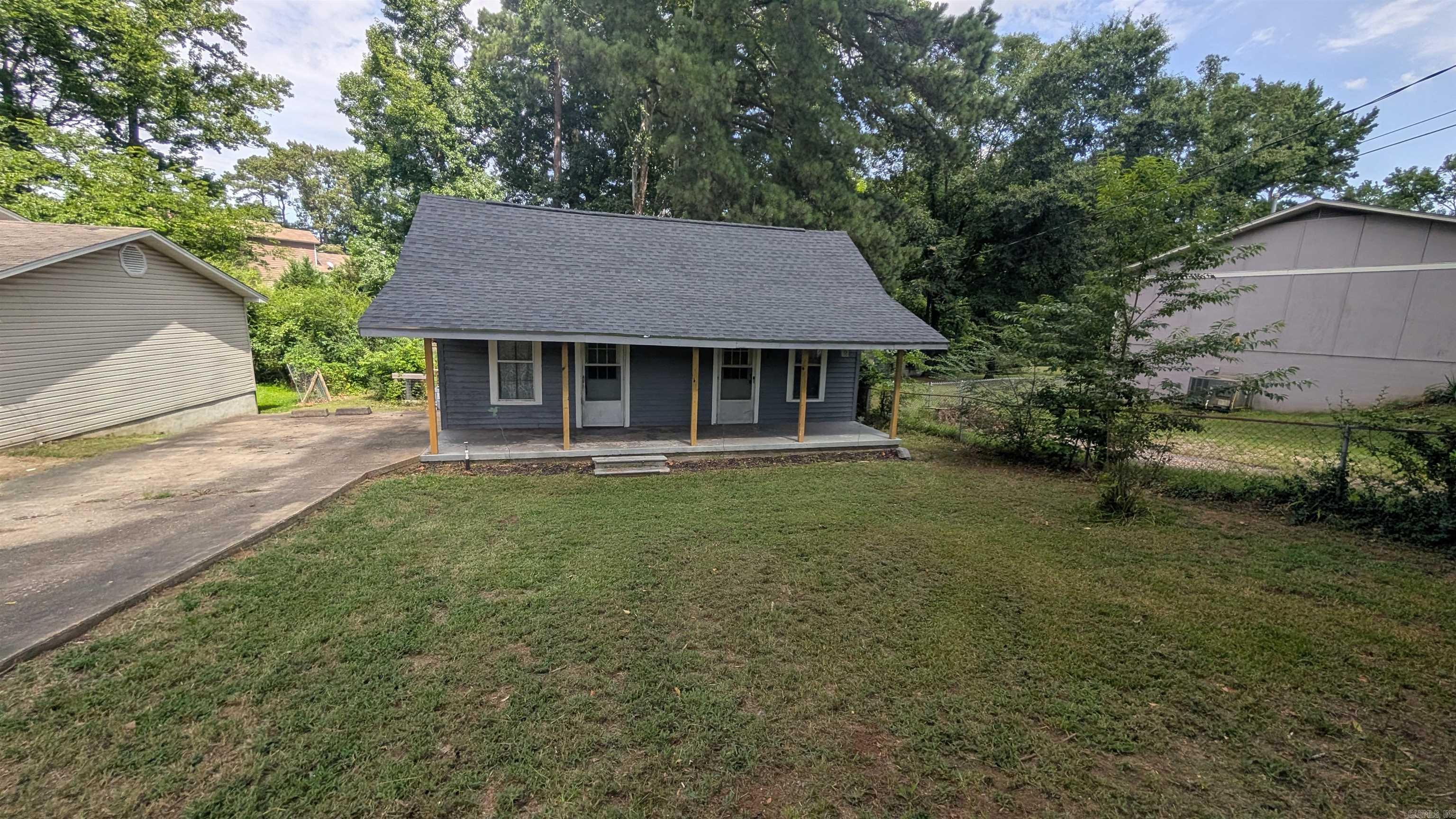 2115 Wright Avenue Property Photo 3