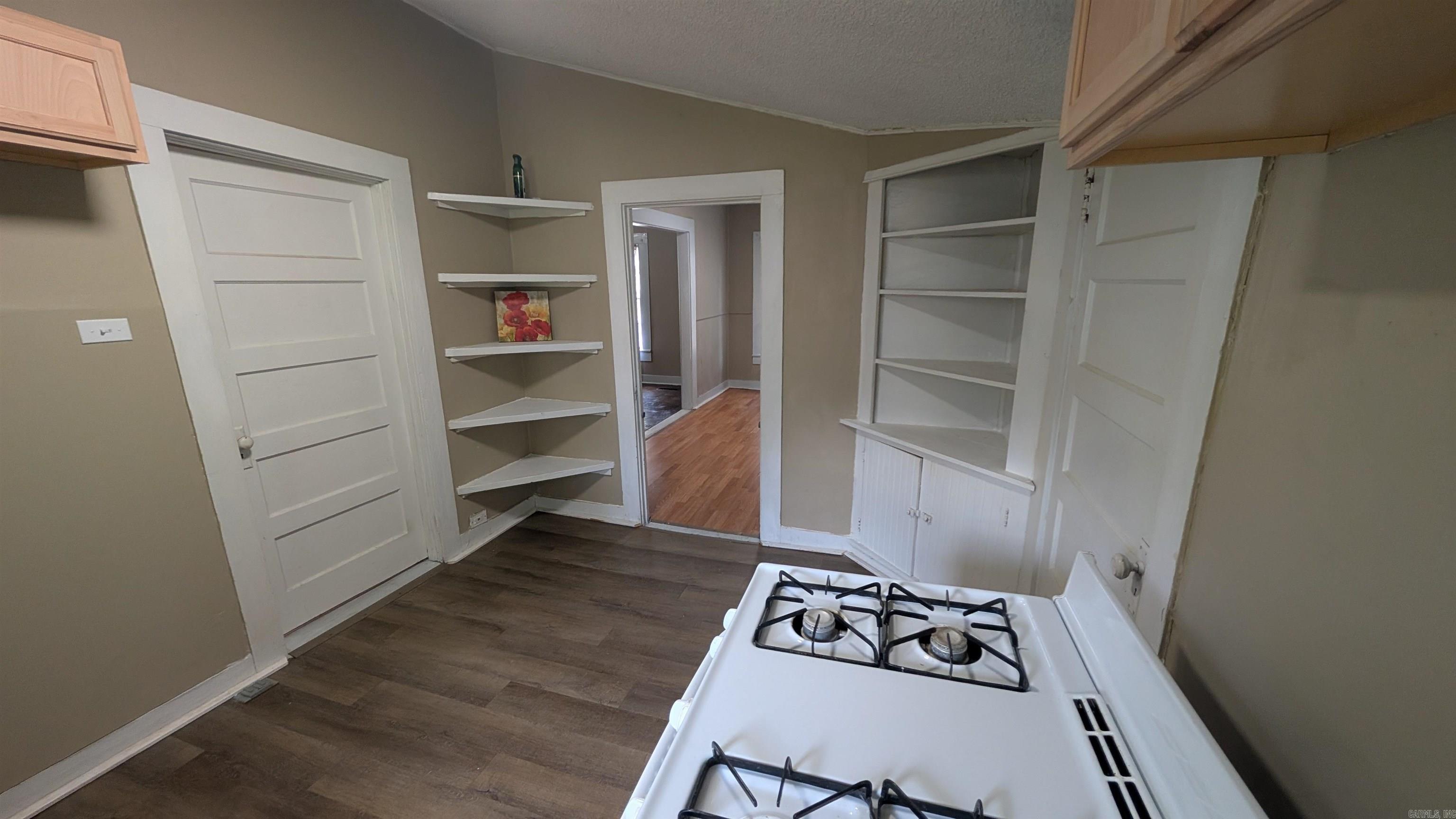 2115 Wright Avenue Property Photo 6
