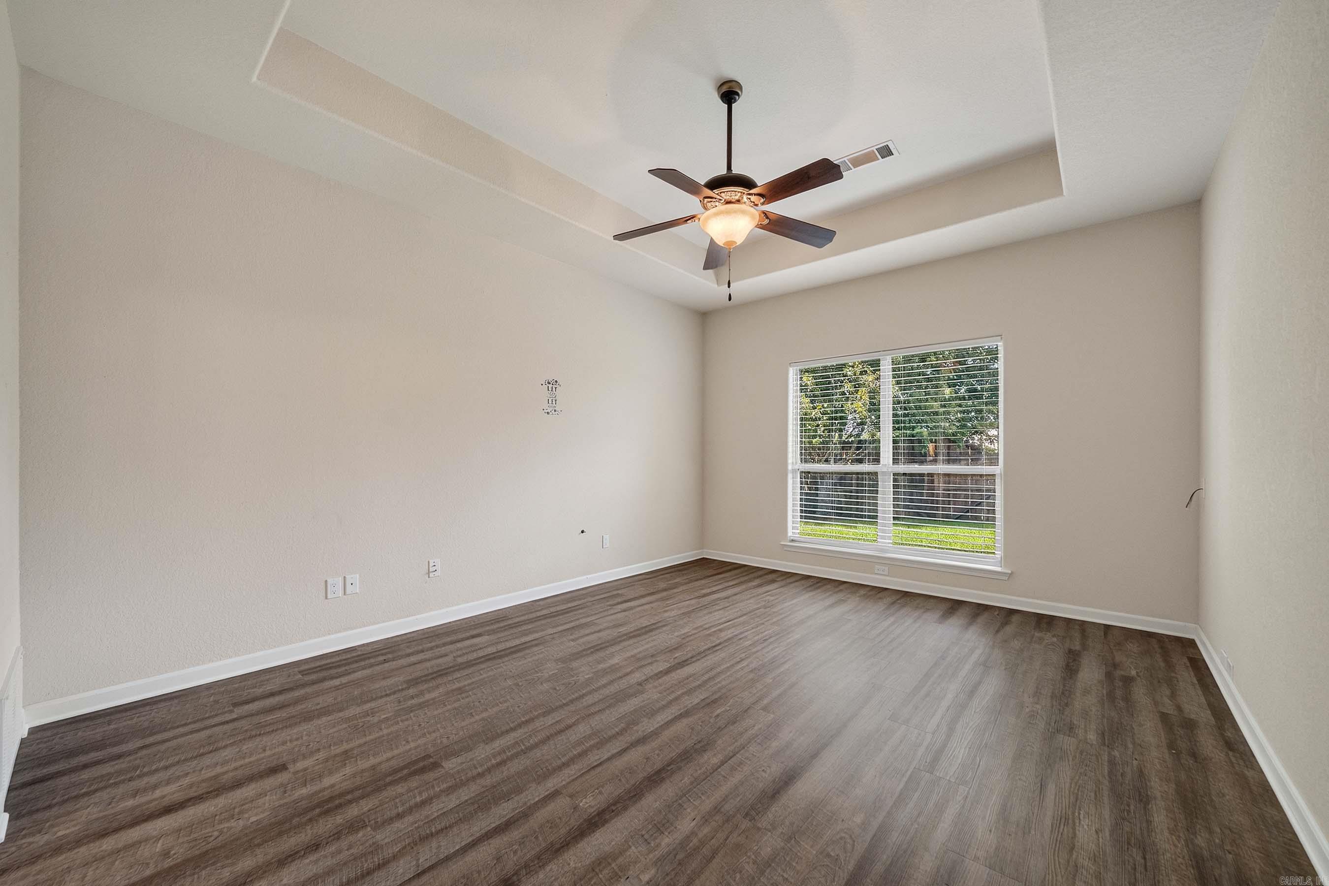 220 Forest Lakes Boulevard Property Photo 14