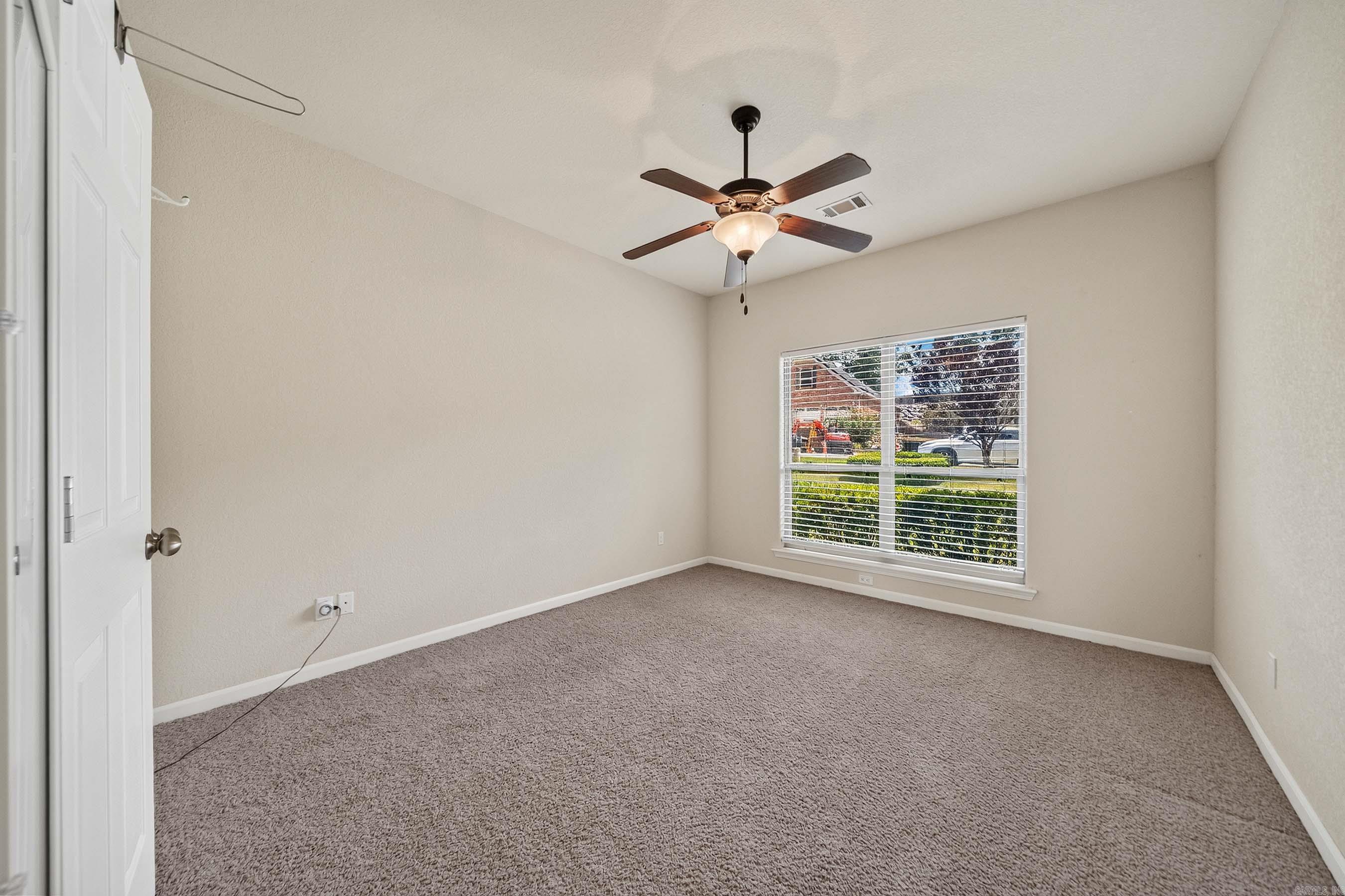 220 Forest Lakes Boulevard Property Photo 24