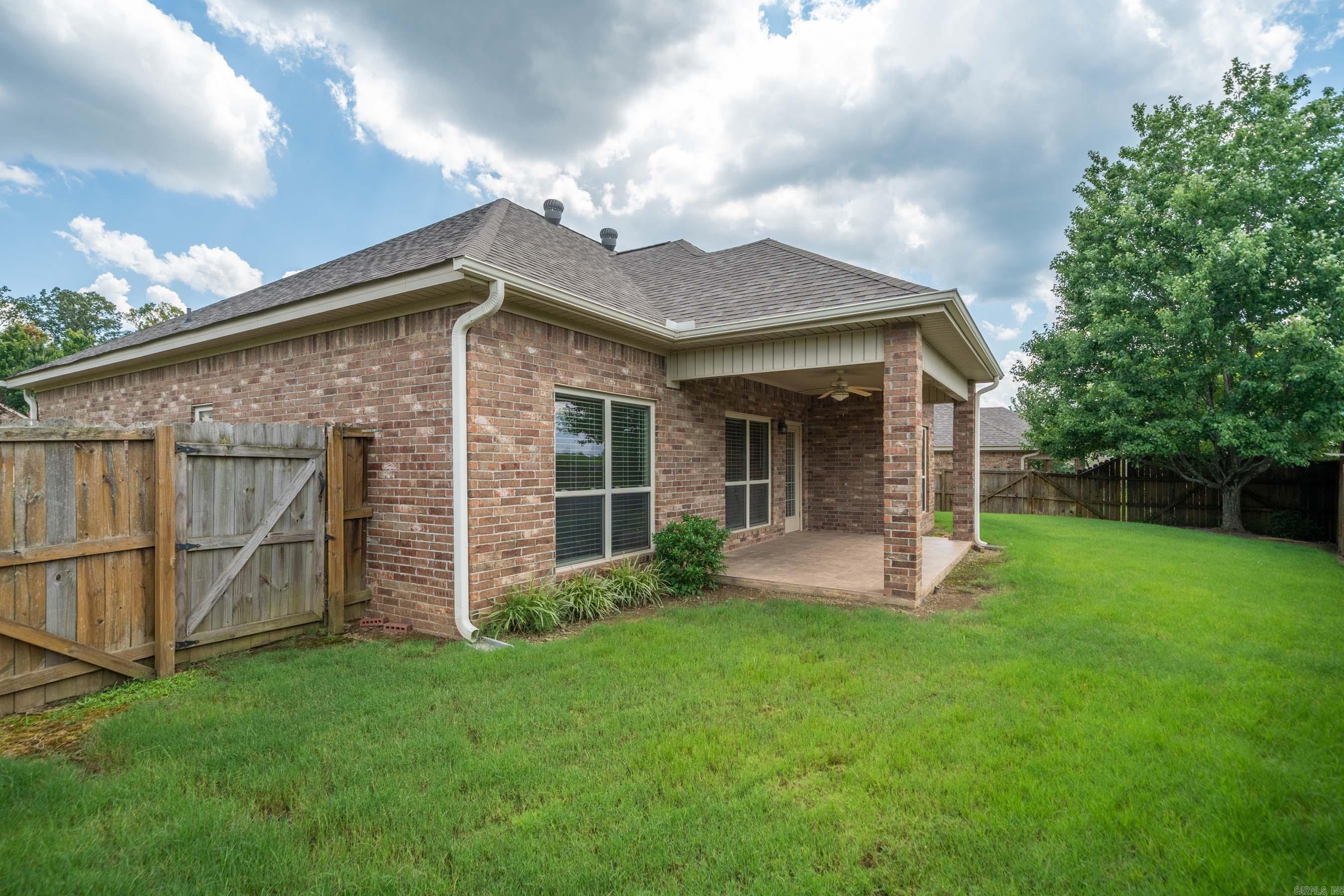 220 Forest Lakes Boulevard Property Photo 33