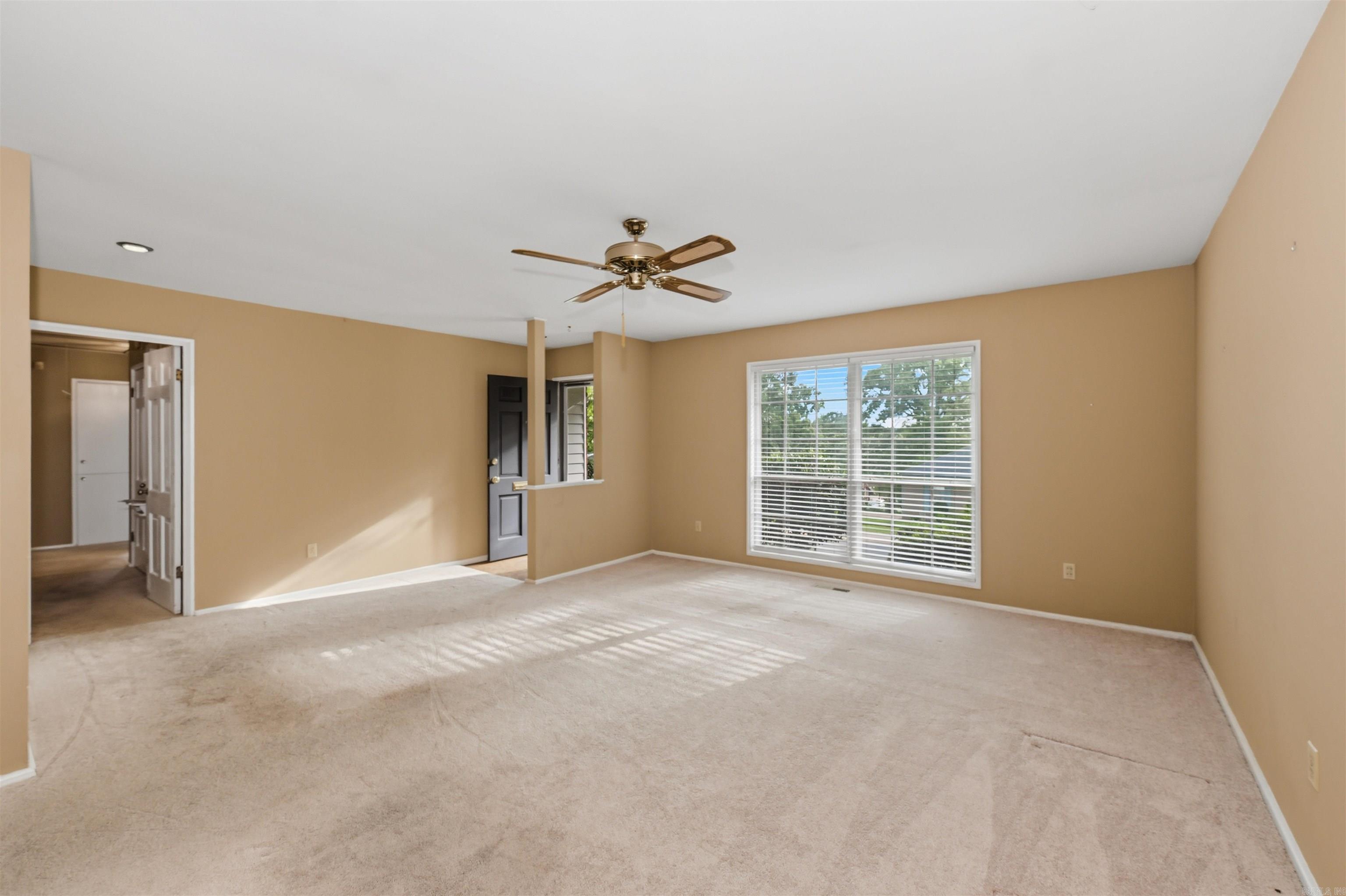 2107 Biscayne Drive Property Photo 7