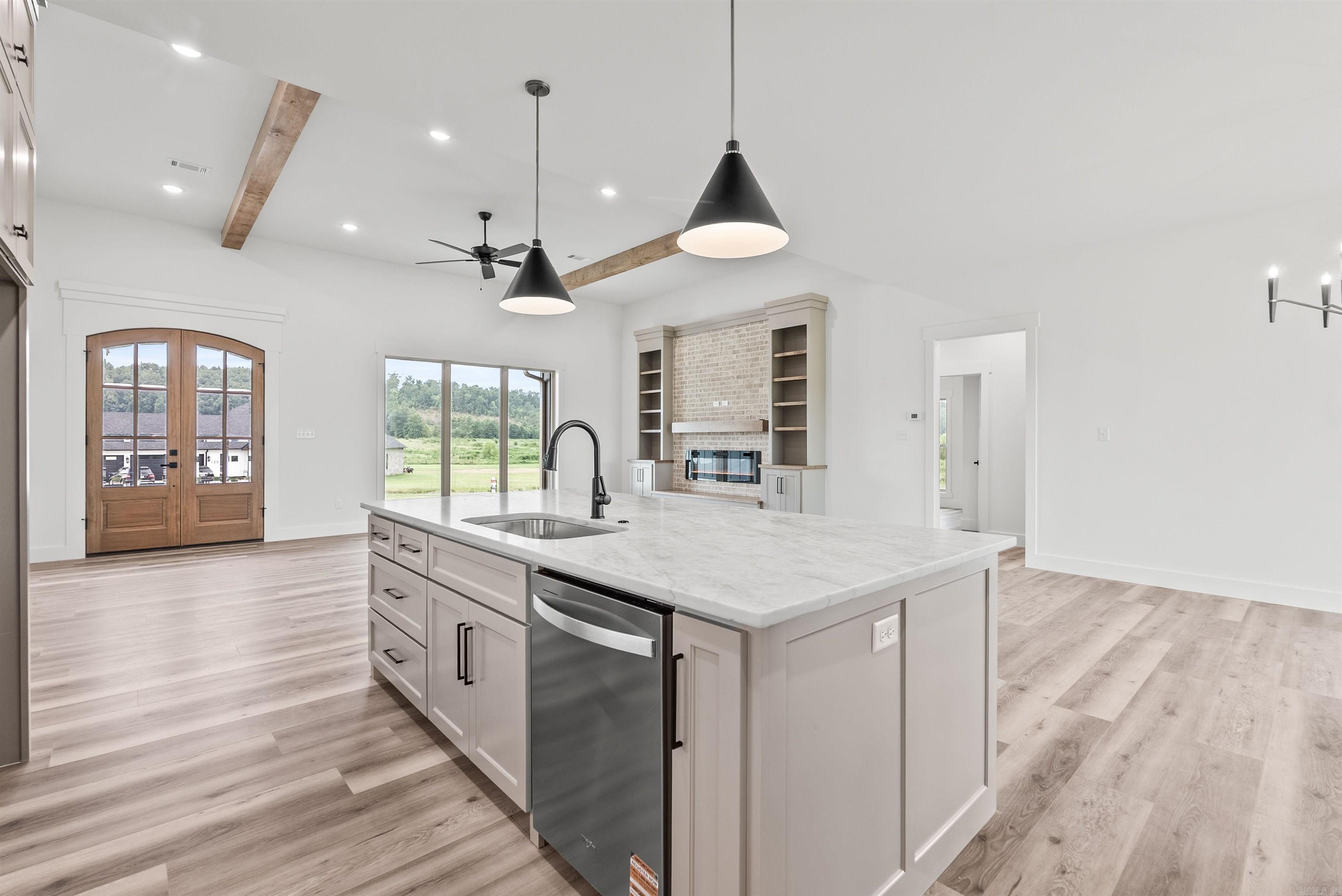 134 Republican Loop Property Photo 16