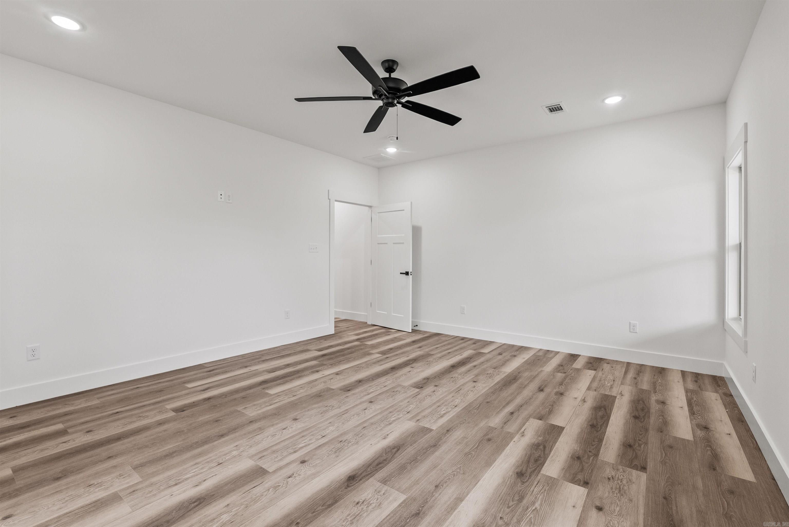 134 Republican Loop Property Photo 22