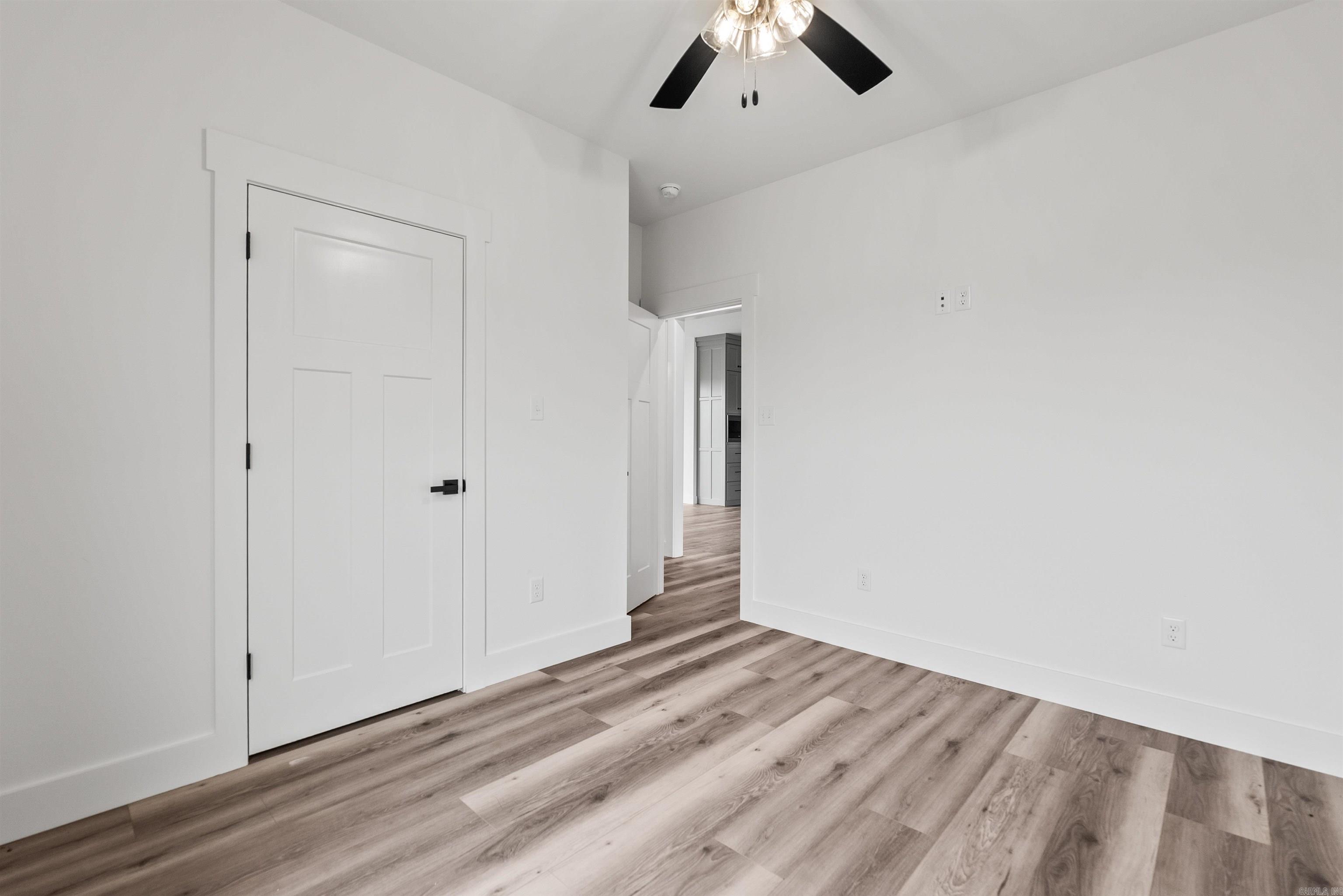134 Republican Loop Property Photo 32