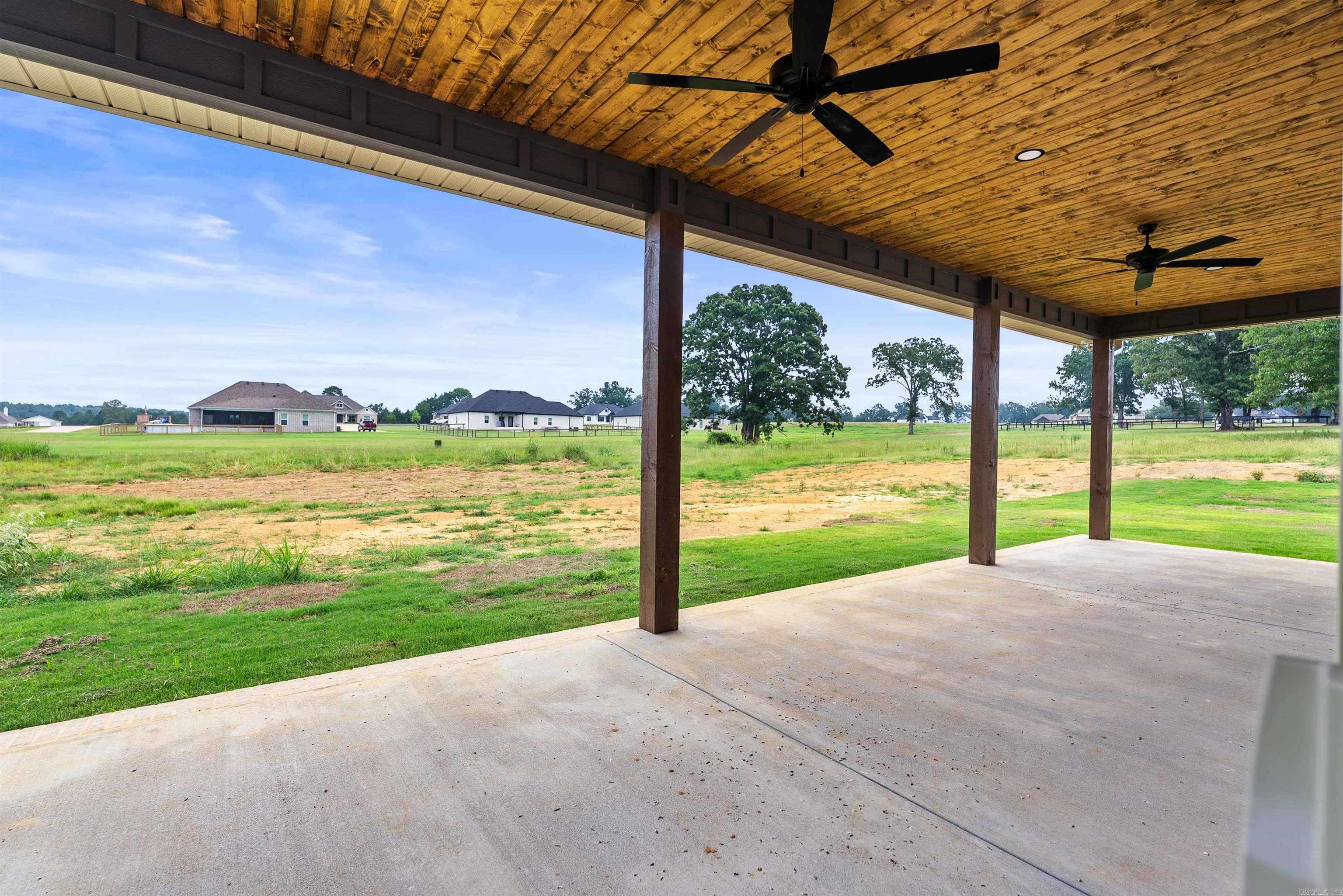 134 Republican Loop Property Photo 43