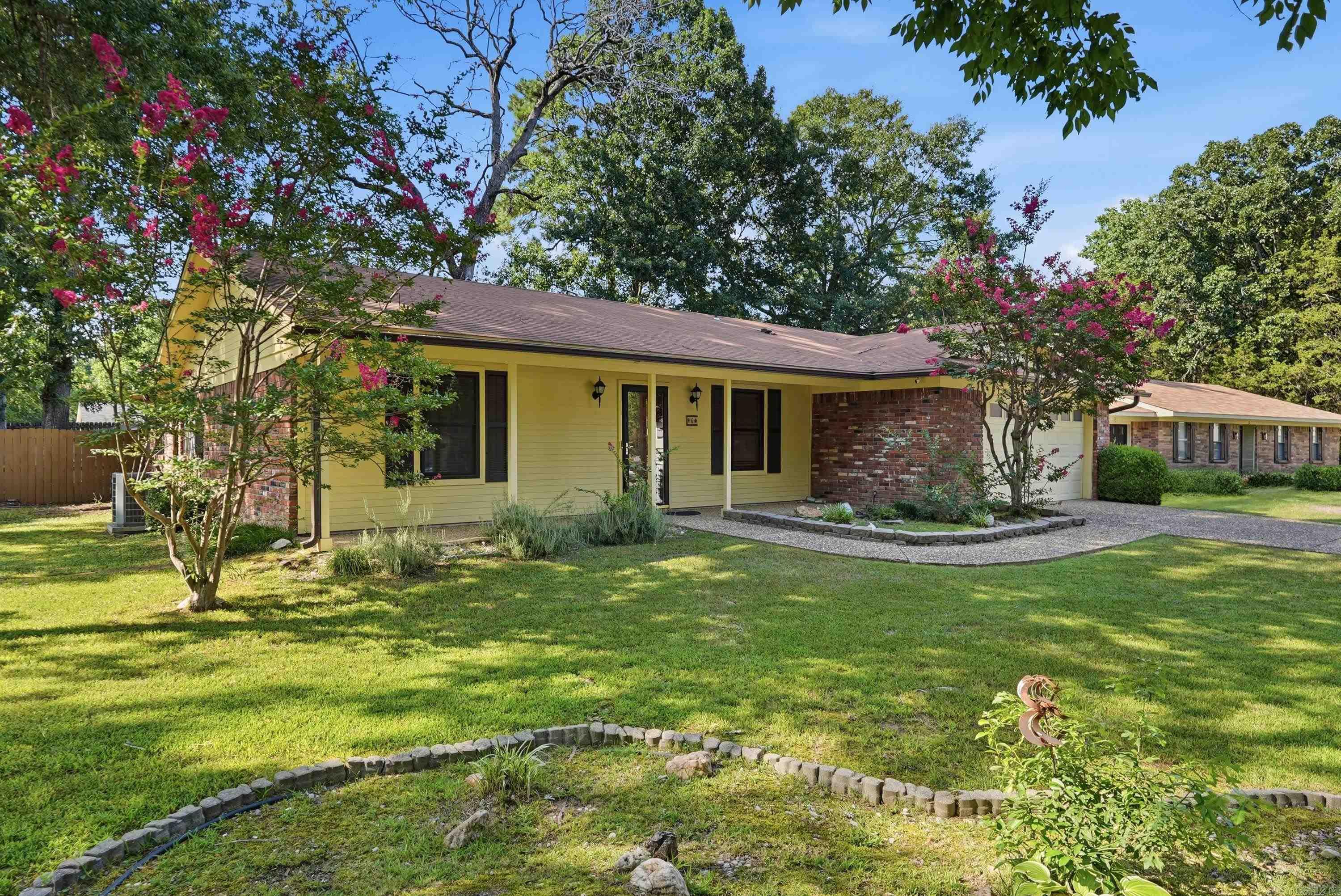 6 Orange Blossom Circle Property Photo 3