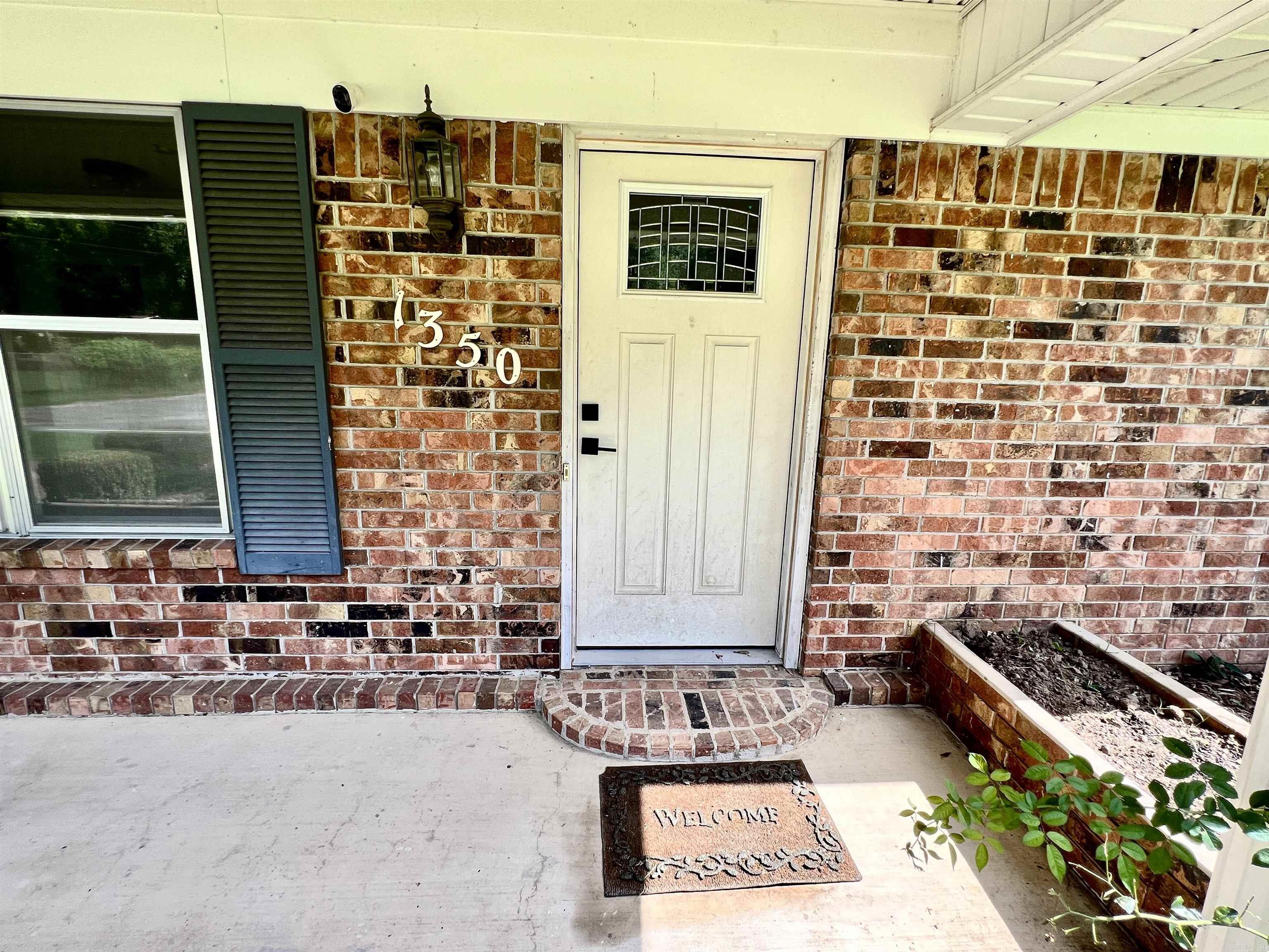 1350 Lee Street Property Photo 4