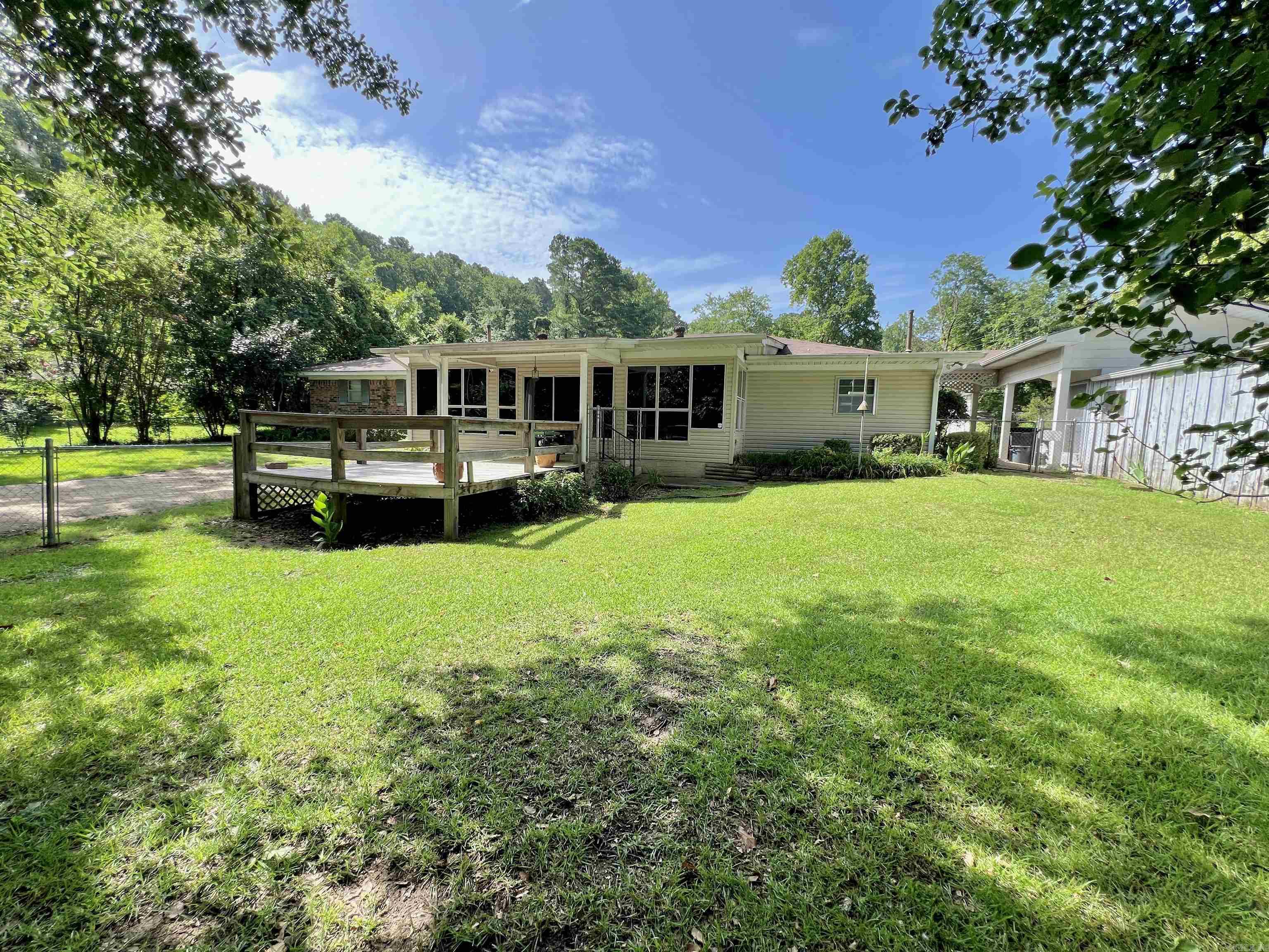 1350 Lee Street Property Photo 7