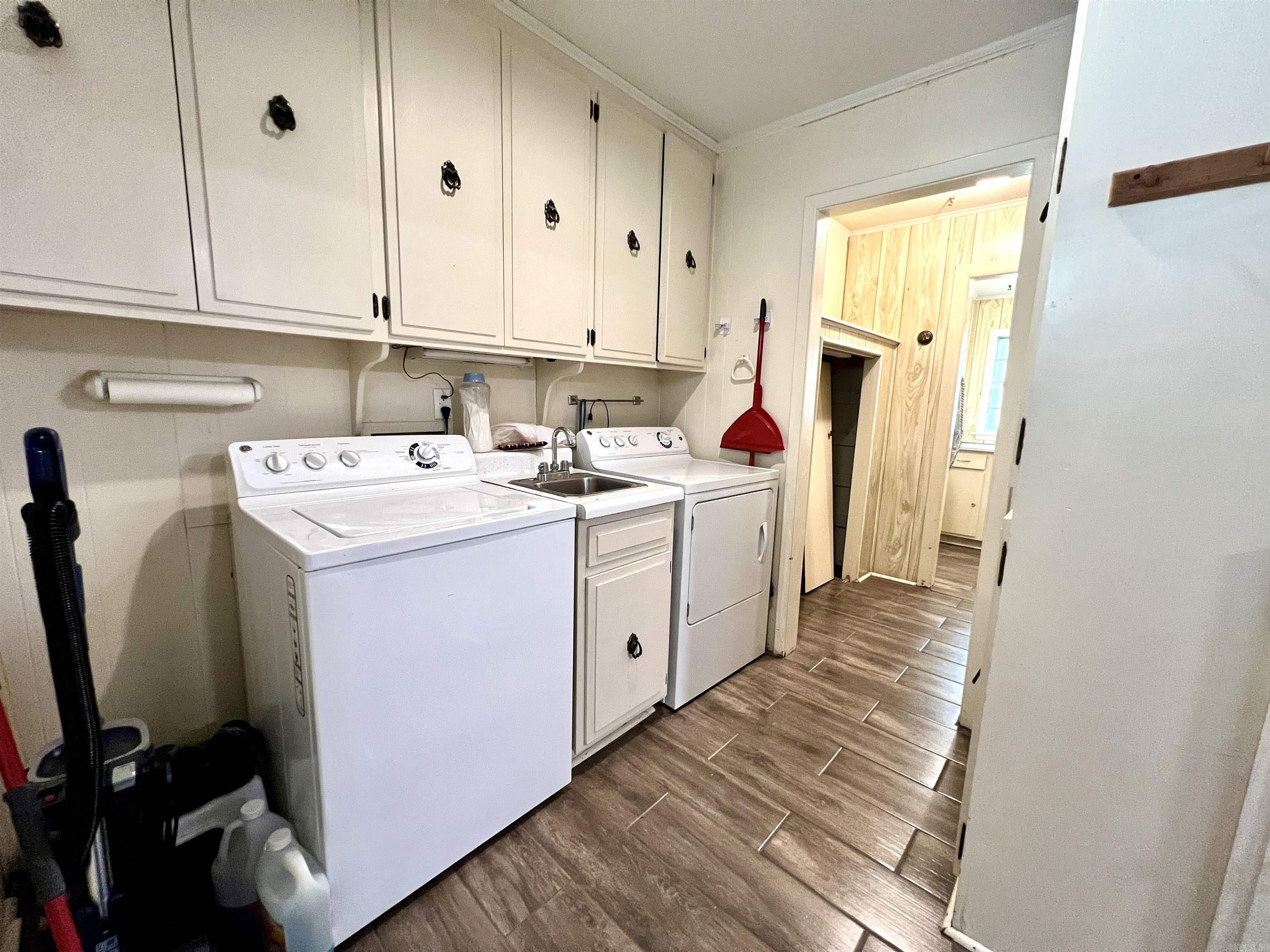 1350 Lee Street Property Photo 10