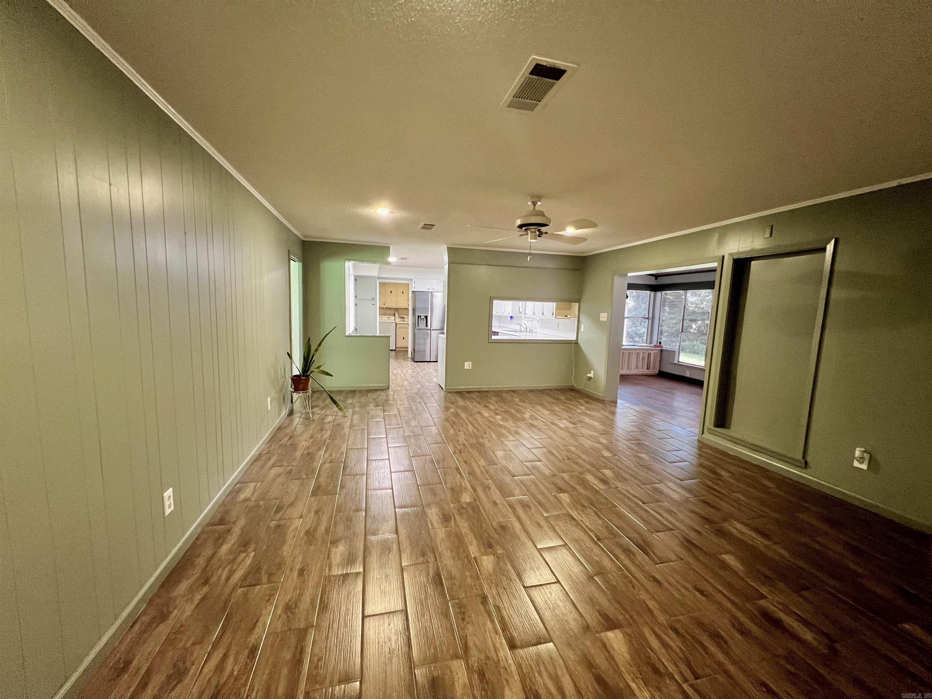 1350 Lee Street Property Photo 16
