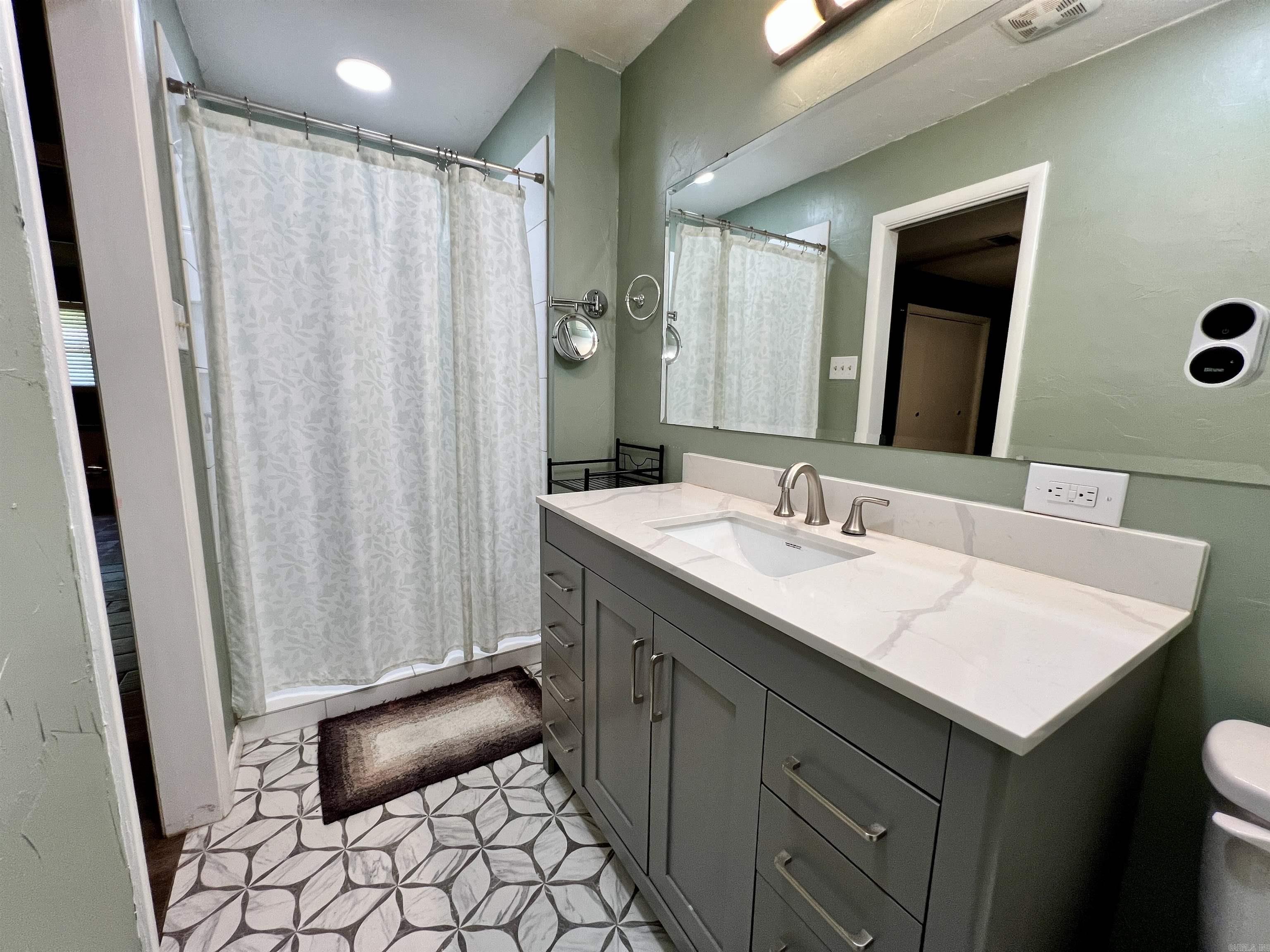 1350 Lee Street Property Photo 28