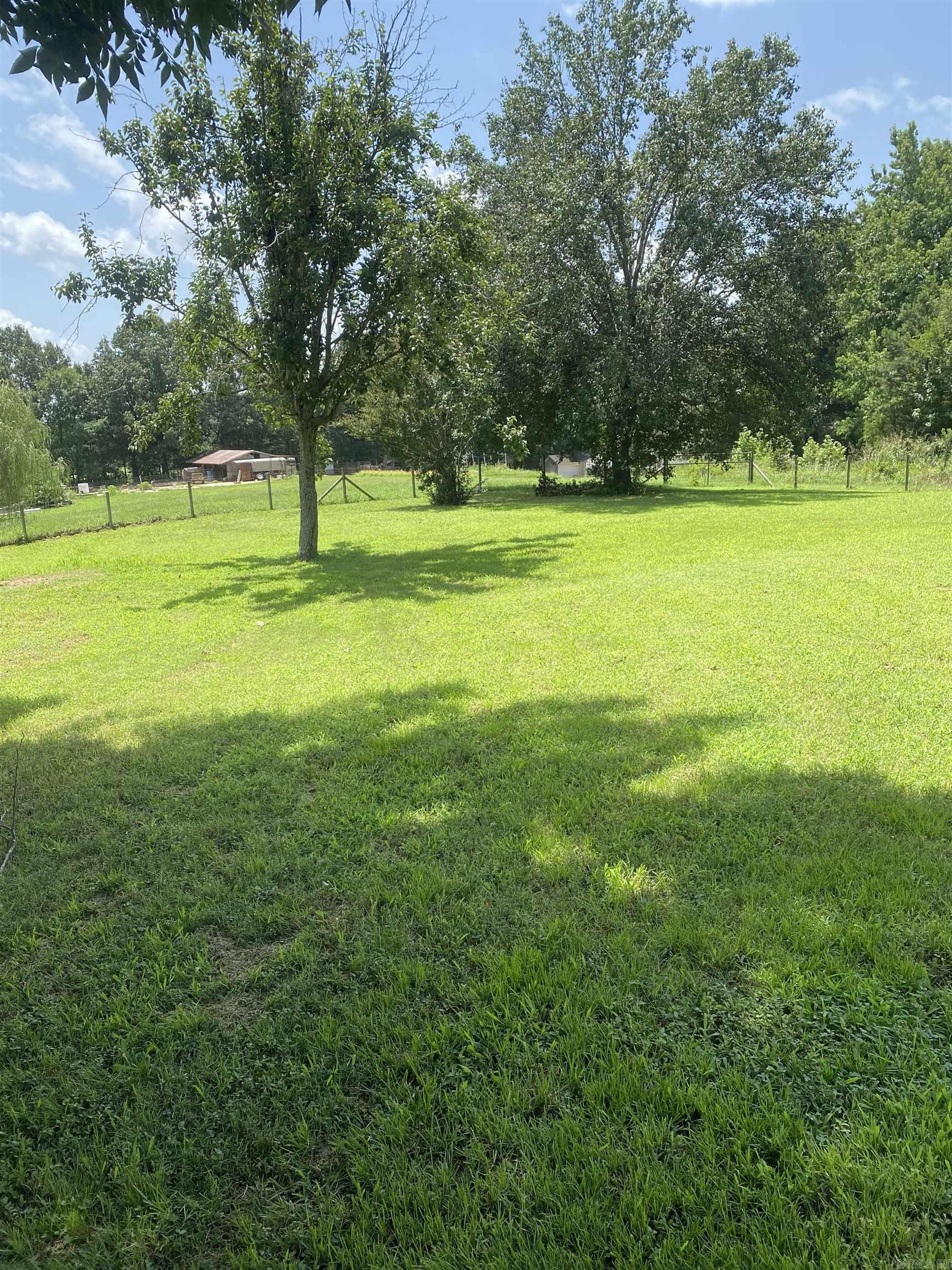 5816 Fairview Rd Property Photo 10