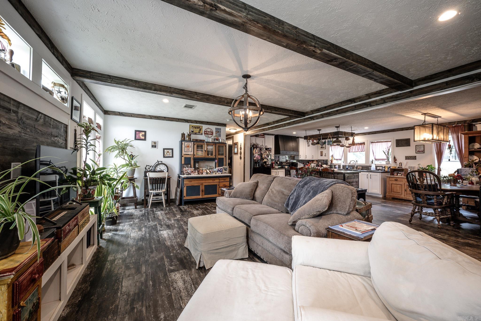 938 Ballpark Road Property Photo 7