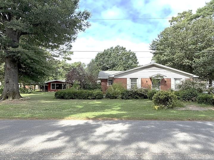 400 E Nichols Street Property Photo 1
