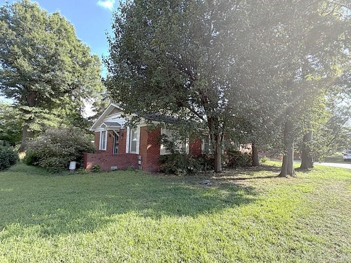 400 E Nichols Street Property Photo 13