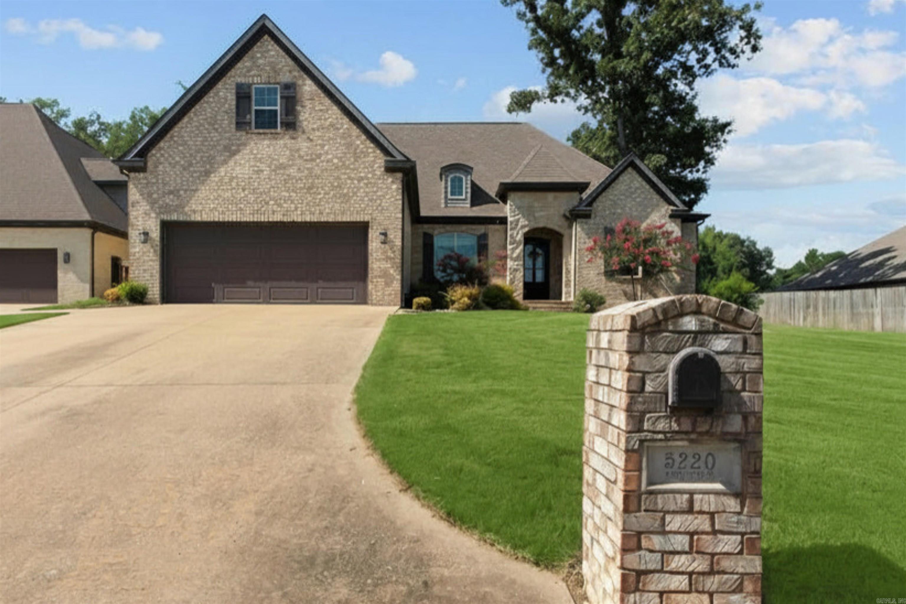 5220 Providence Circle Property Photo 1