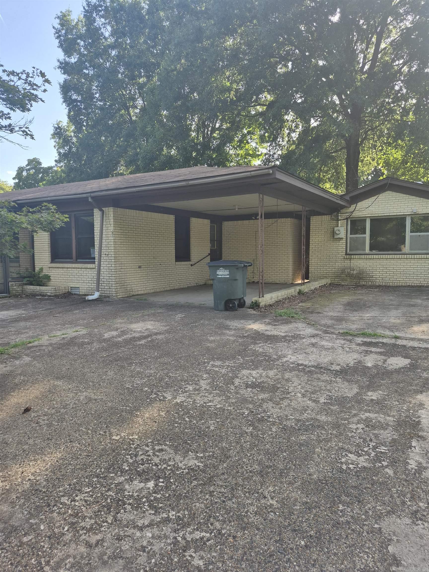 206 S Collison Avenue Property Photo 15