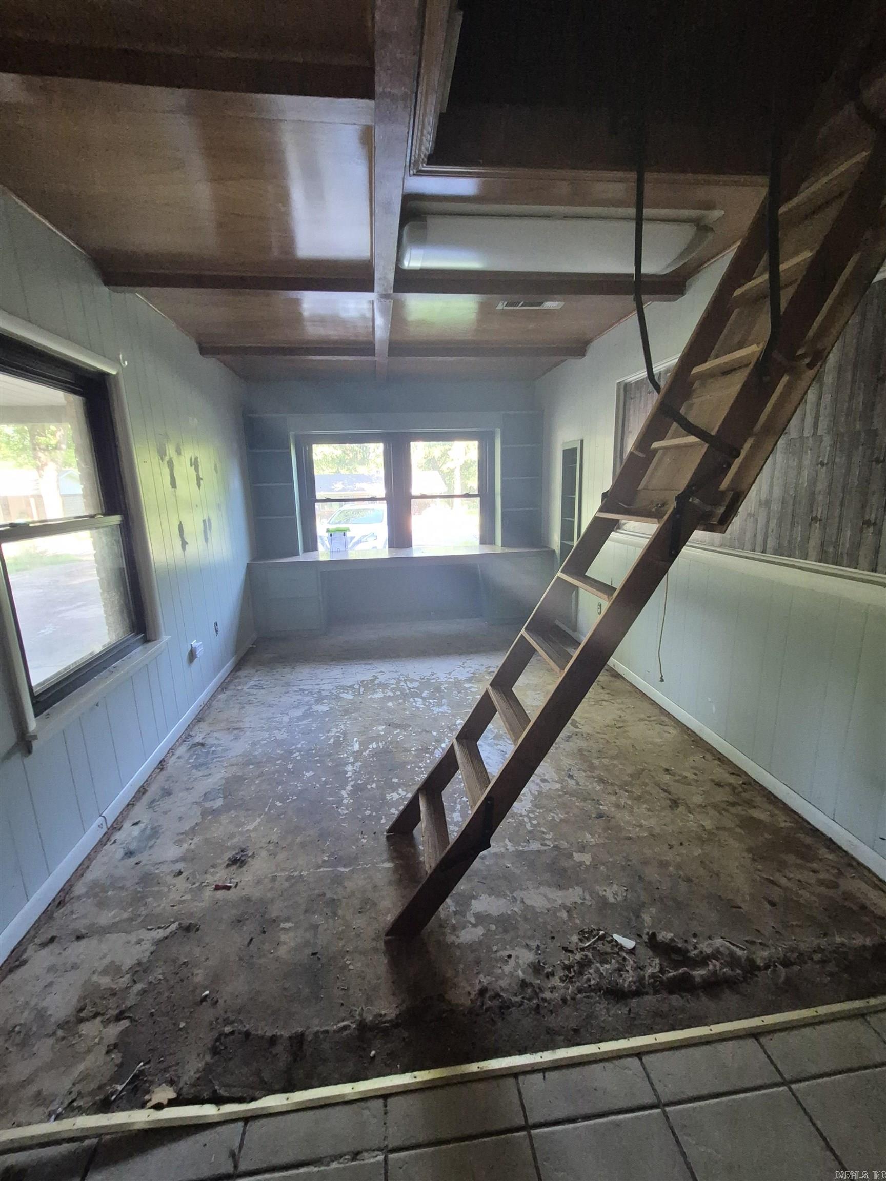 206 S Collison Avenue Property Photo 16