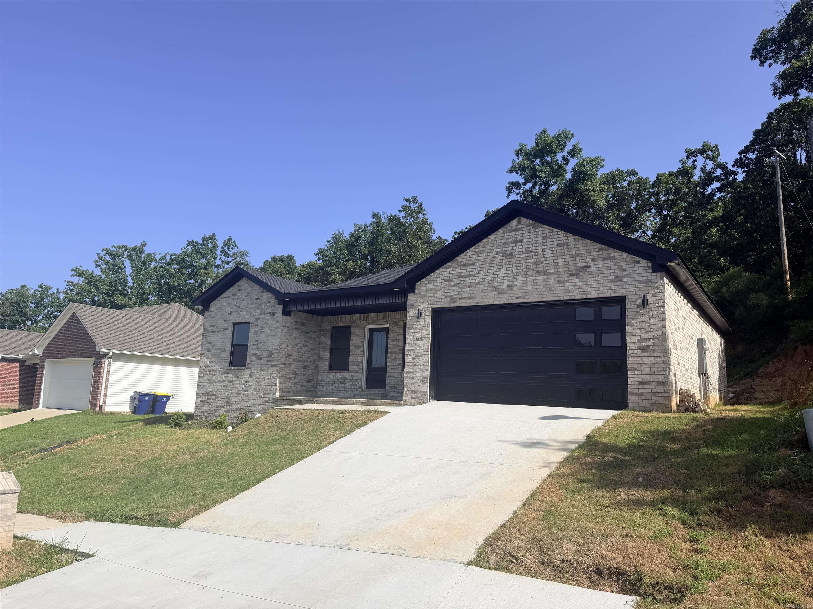 519 Crepe Myrtle Loop Property Photo 1