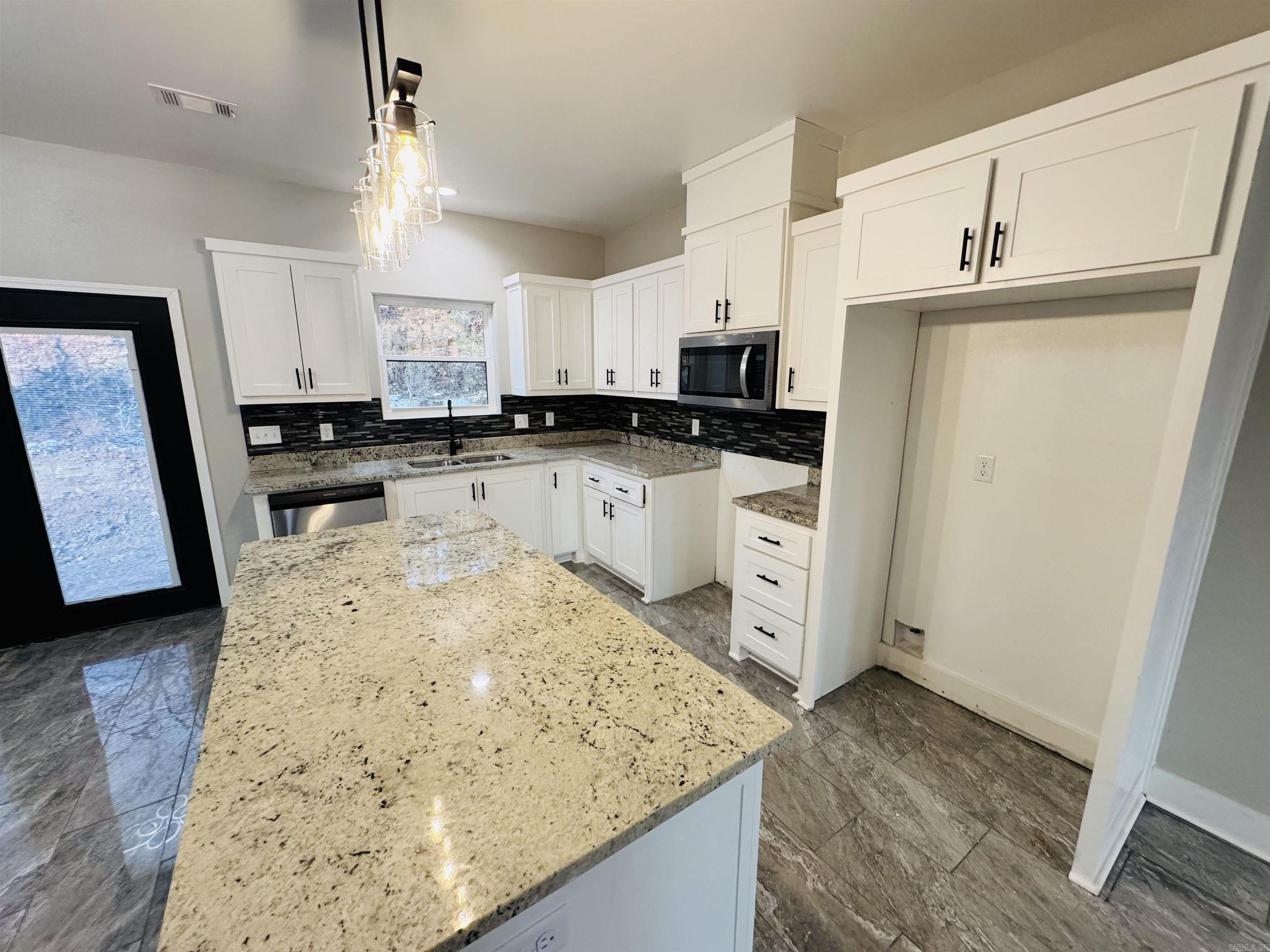 519 Crepe Myrtle Loop Property Photo 7
