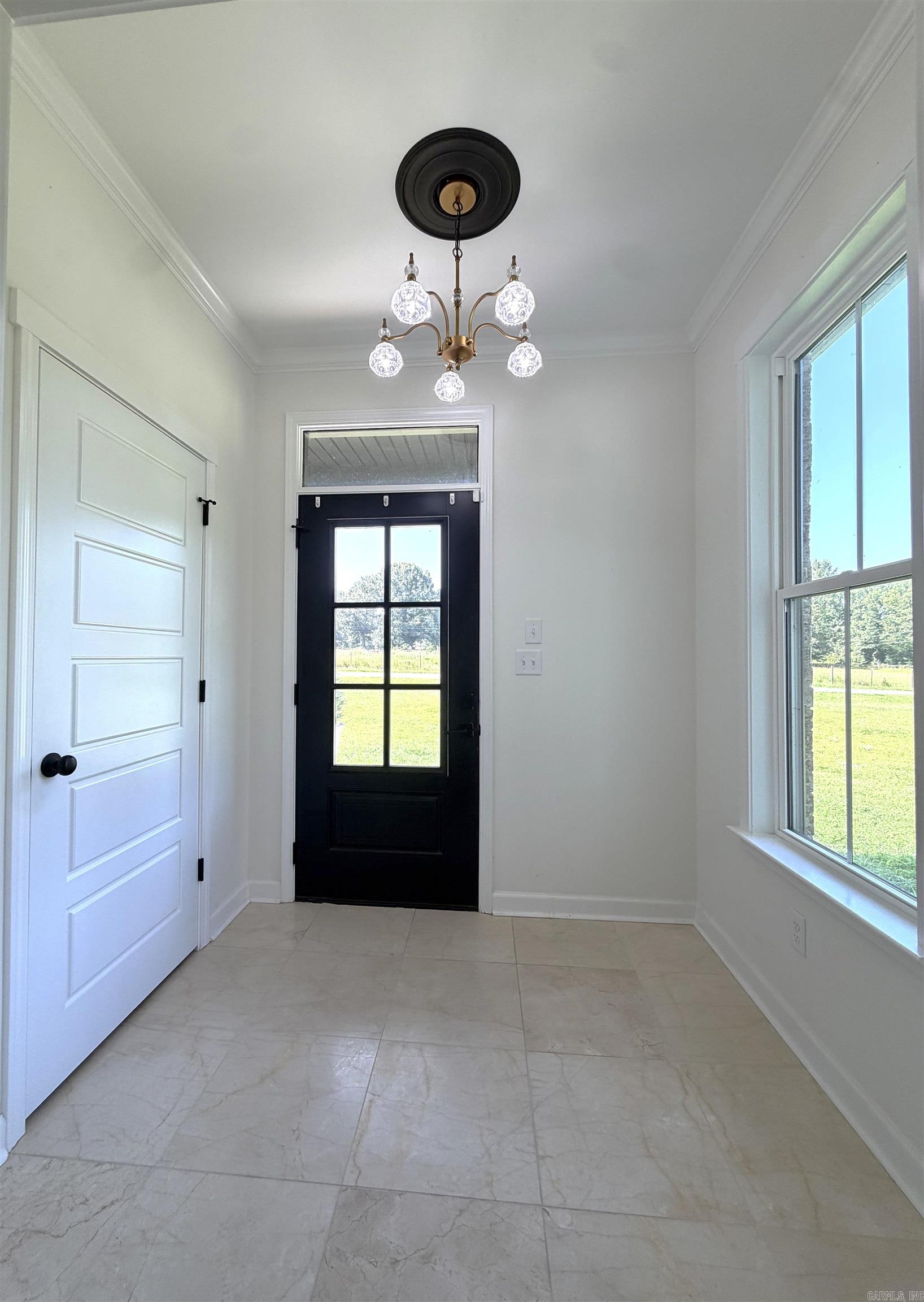 1005 Saddle Brook Circle Property Photo 3