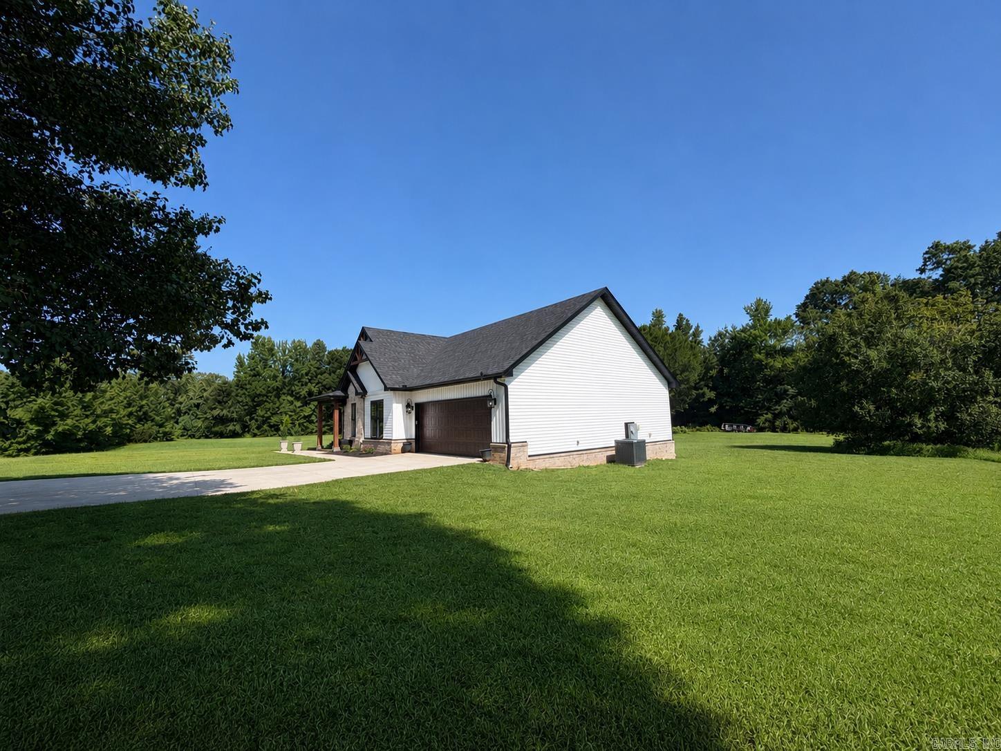 1005 Saddle Brook Circle Property Photo 20