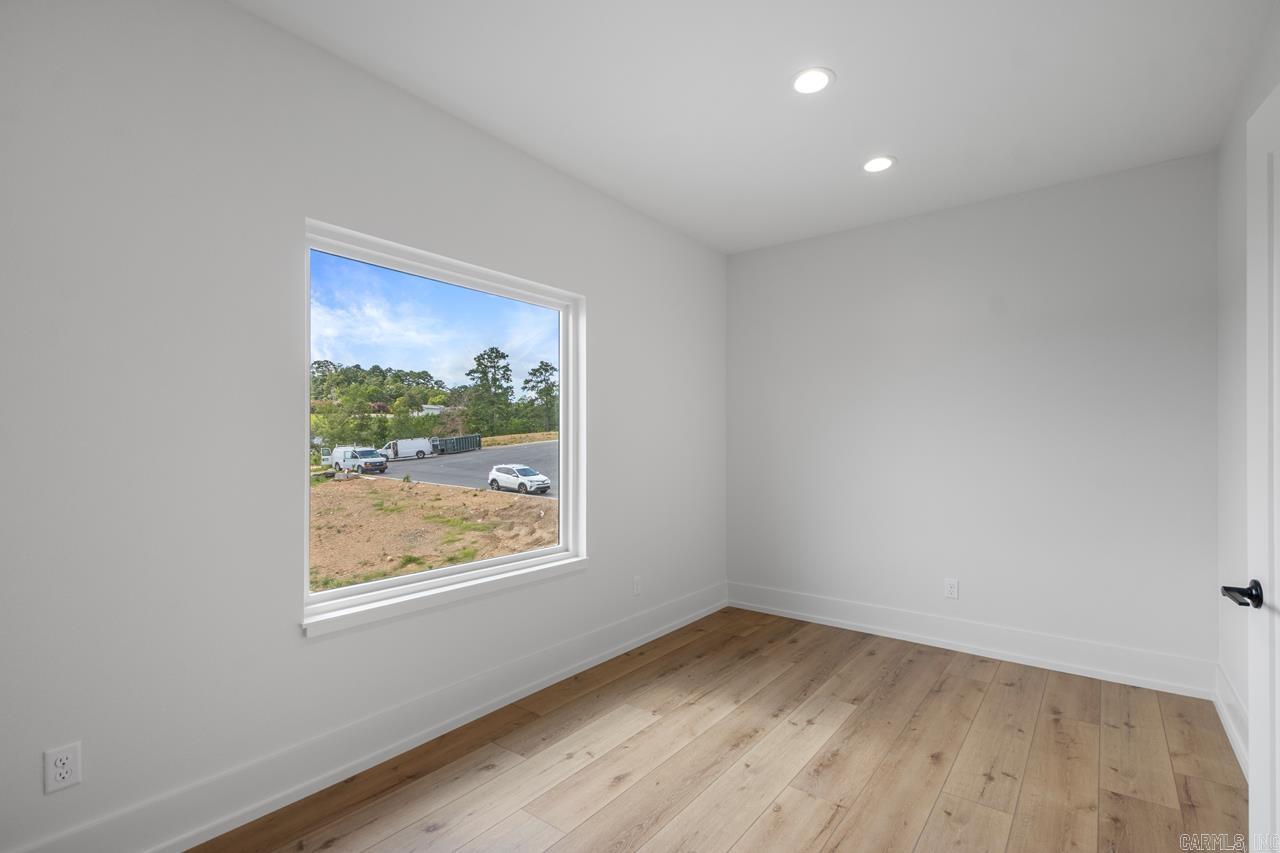 250 Post Point Property Photo 22
