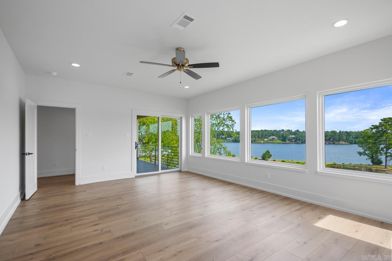 250 Post Point Property Photo 35