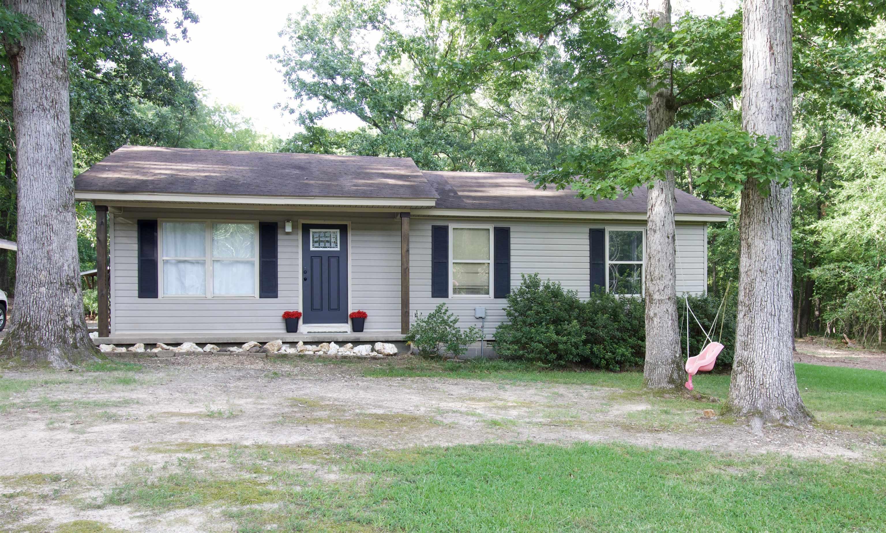 61 Grant 735 Property Photo 1