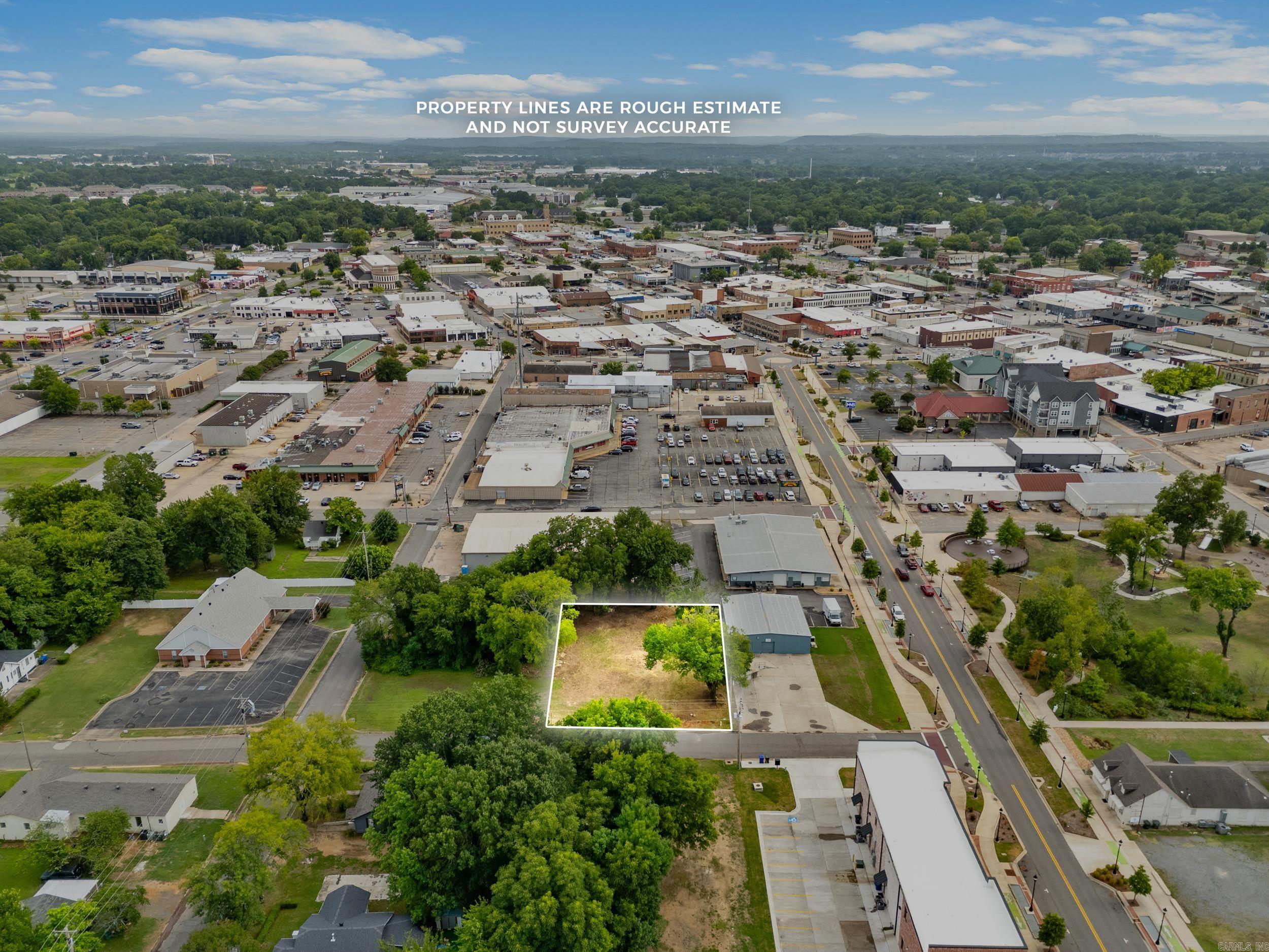 1011 Willow St Property Photo 1
