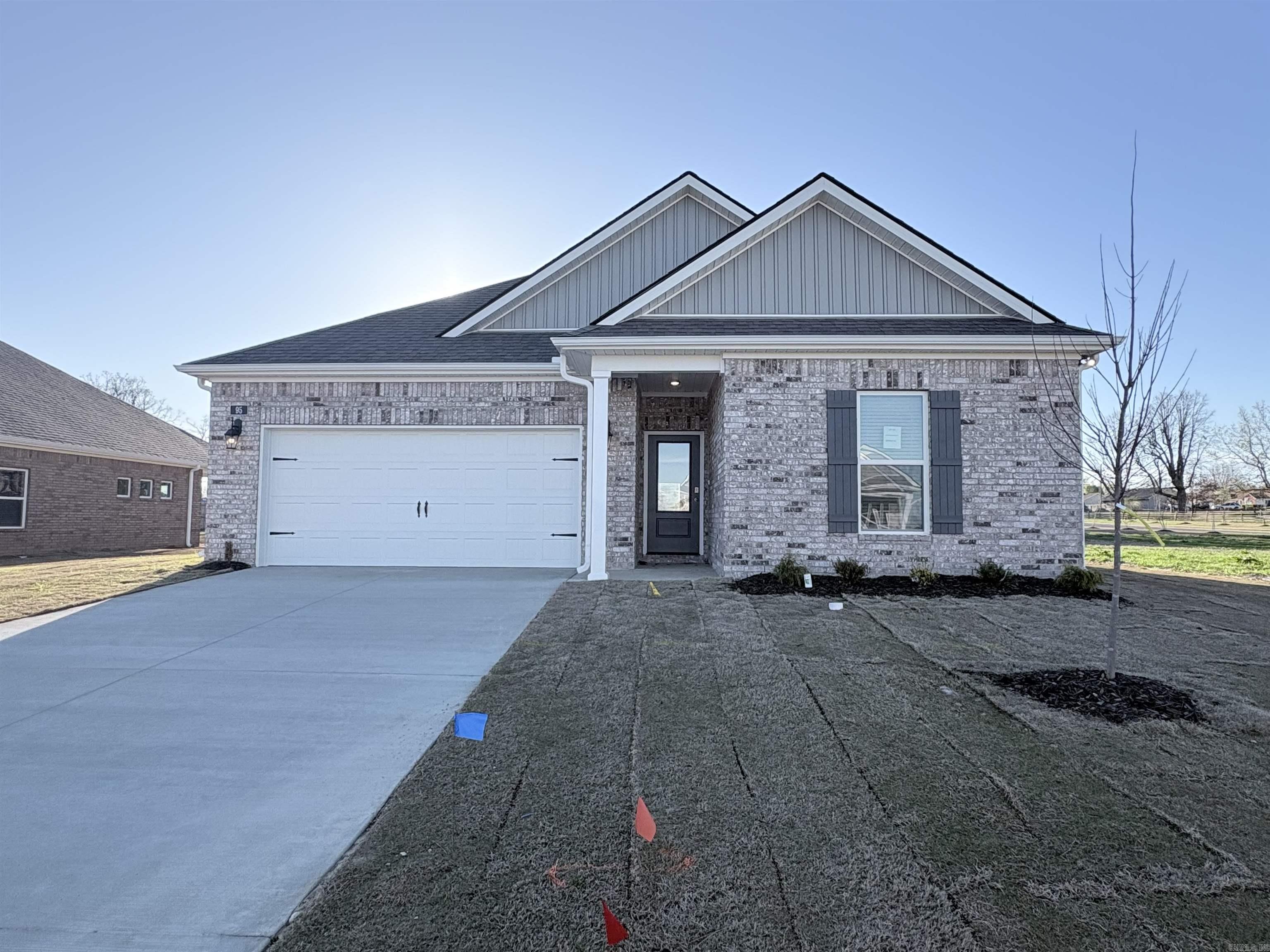 84 Clearwater Drive Property Photo 1