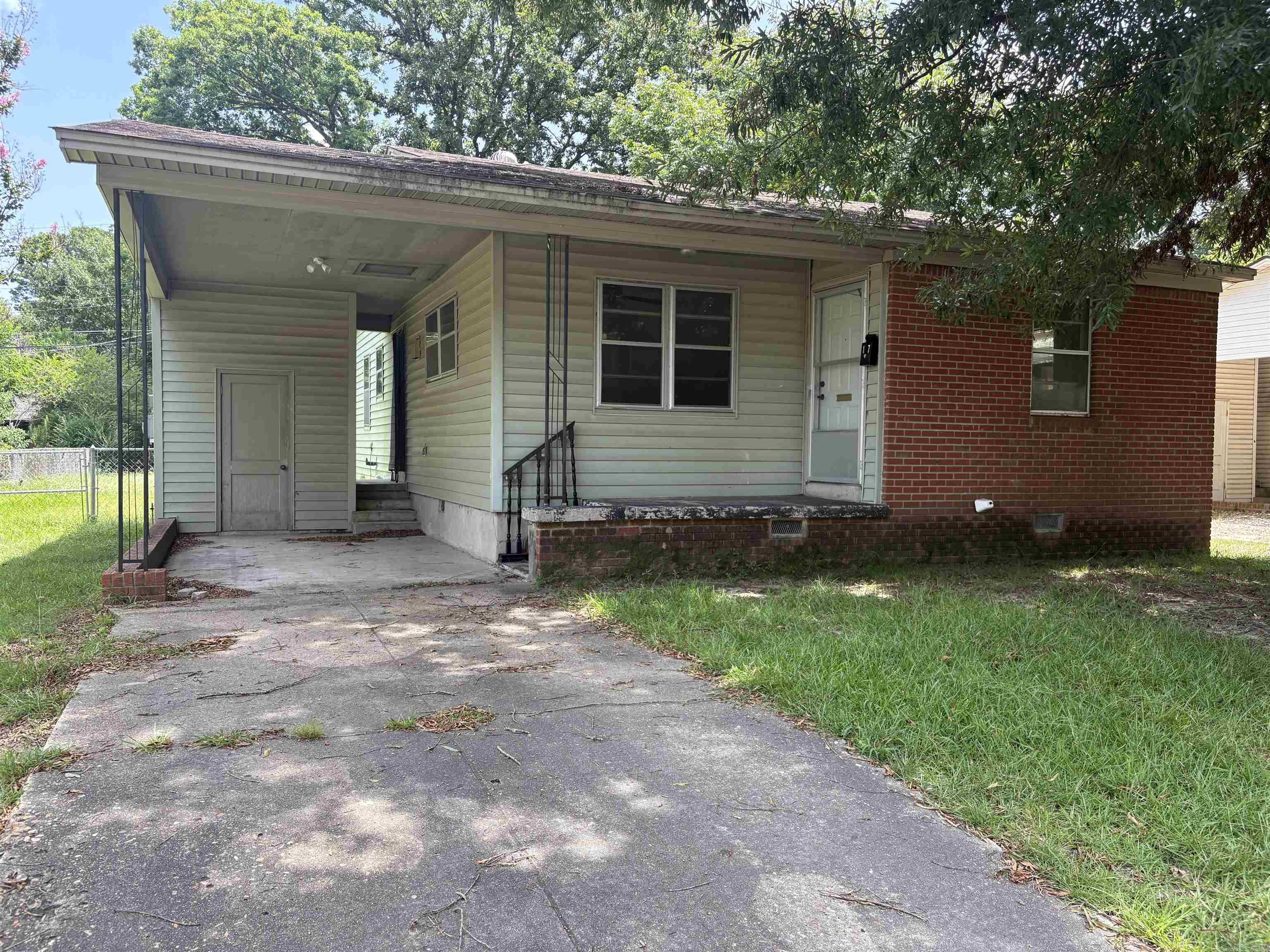 17 N Haley Street Property Photo 1
