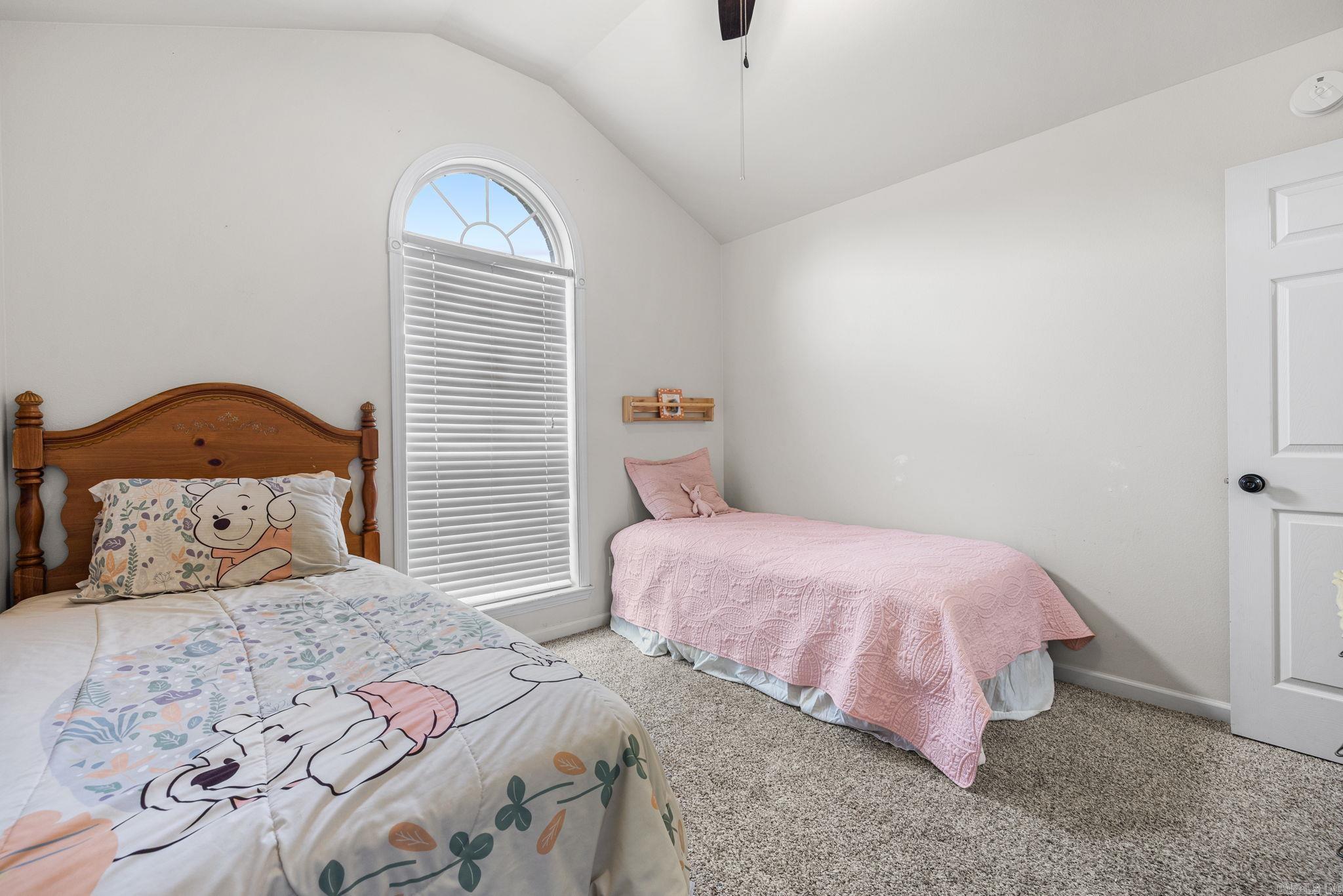 39 Robin Lane Property Photo 23