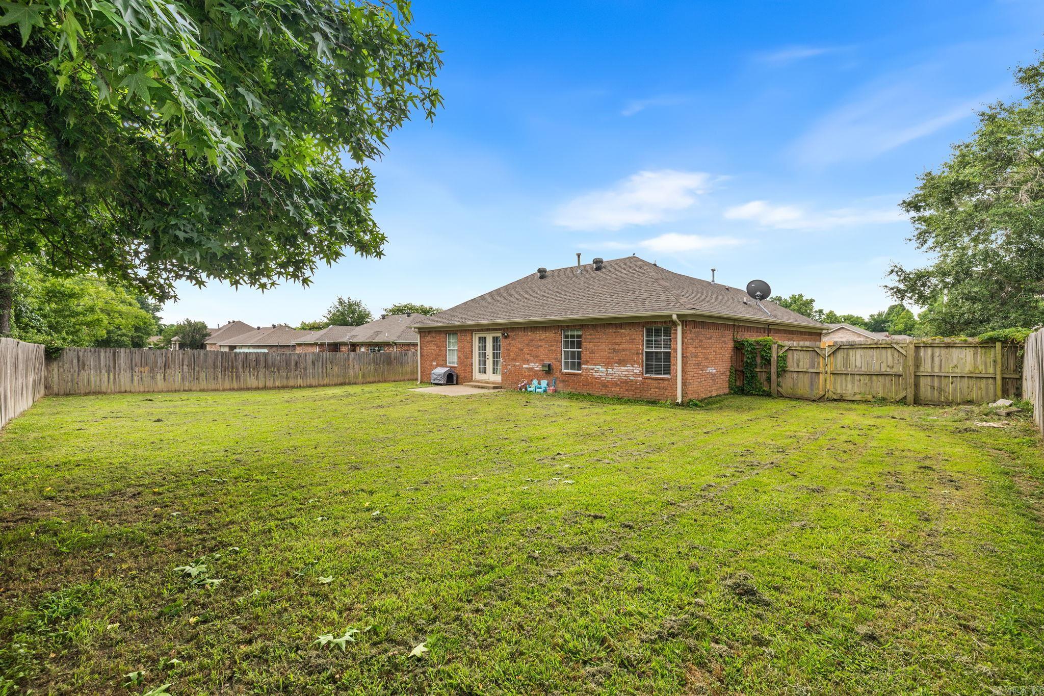 39 Robin Lane Property Photo 32