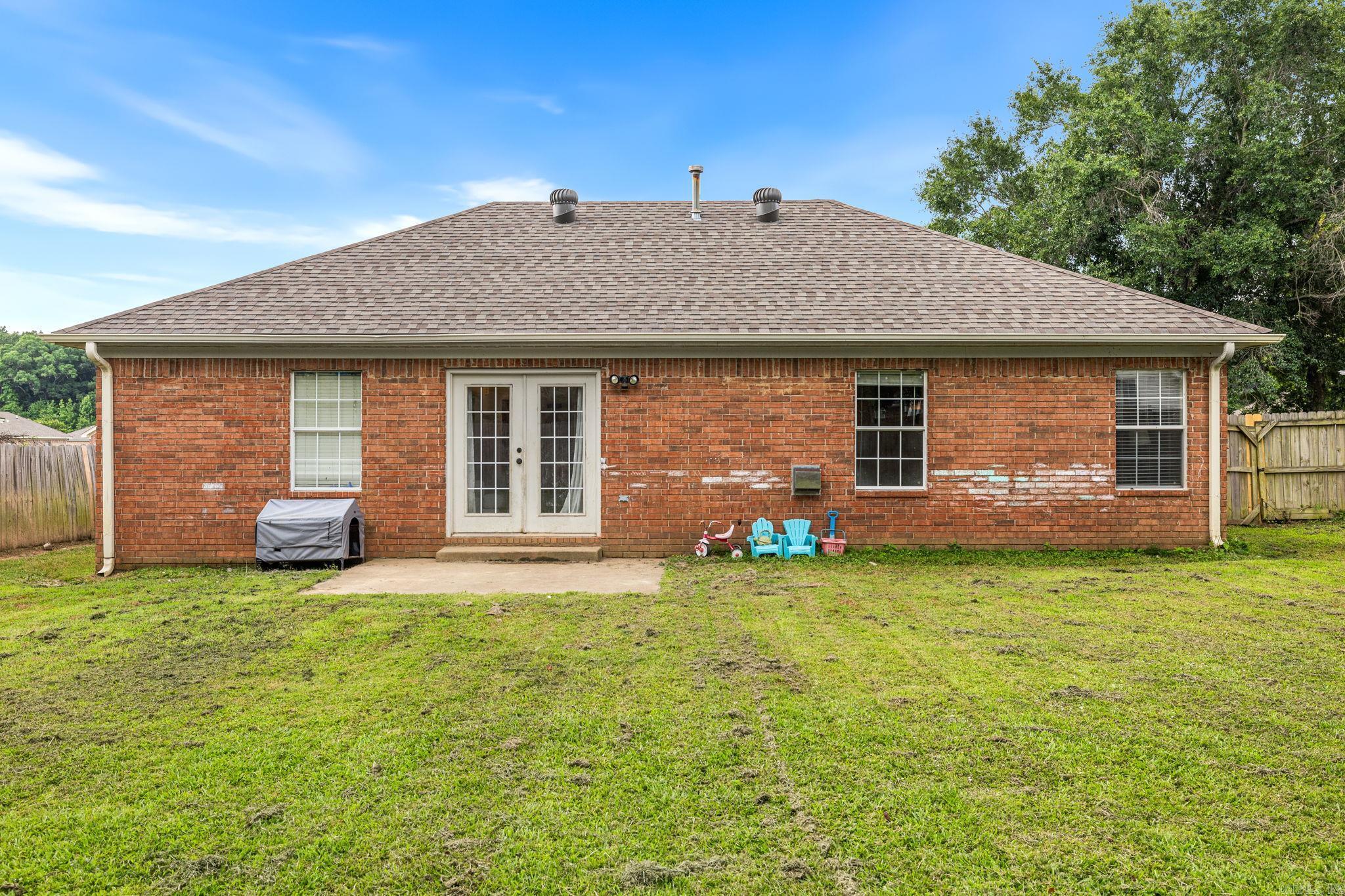 39 Robin Lane Property Photo 33