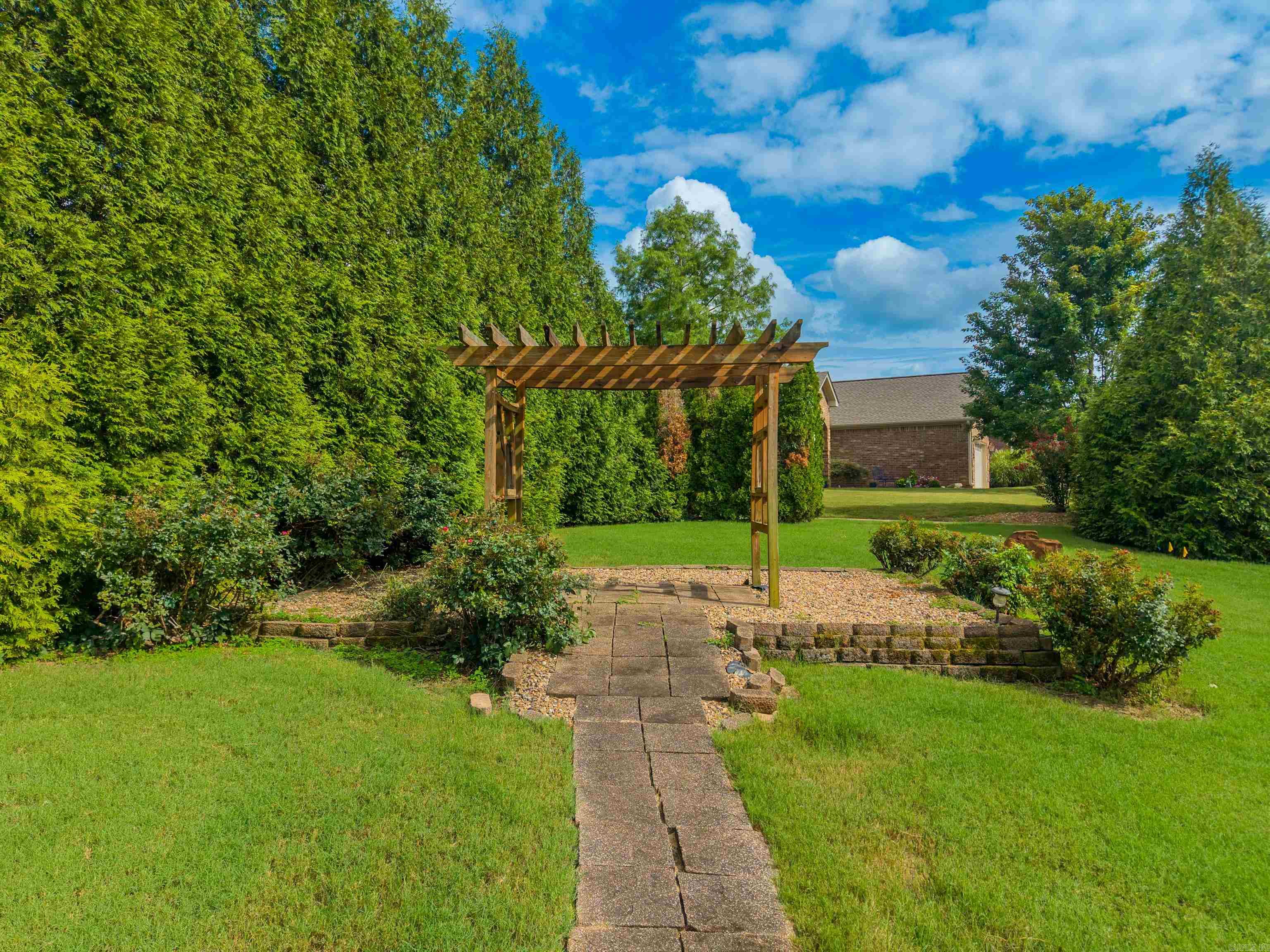 403 Willowbend Circle Property Photo 39