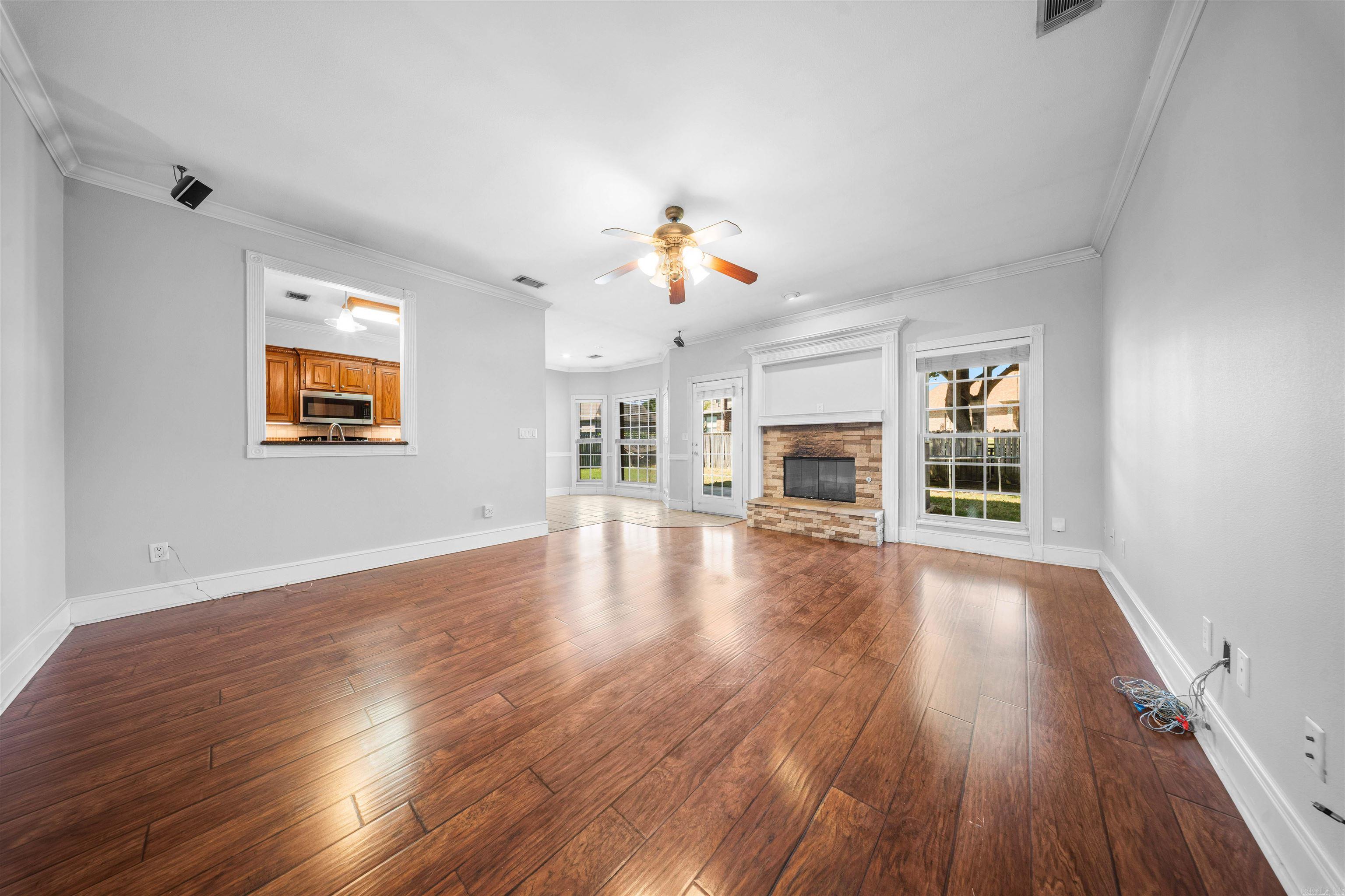 5307 Congressional Drive Property Photo 3